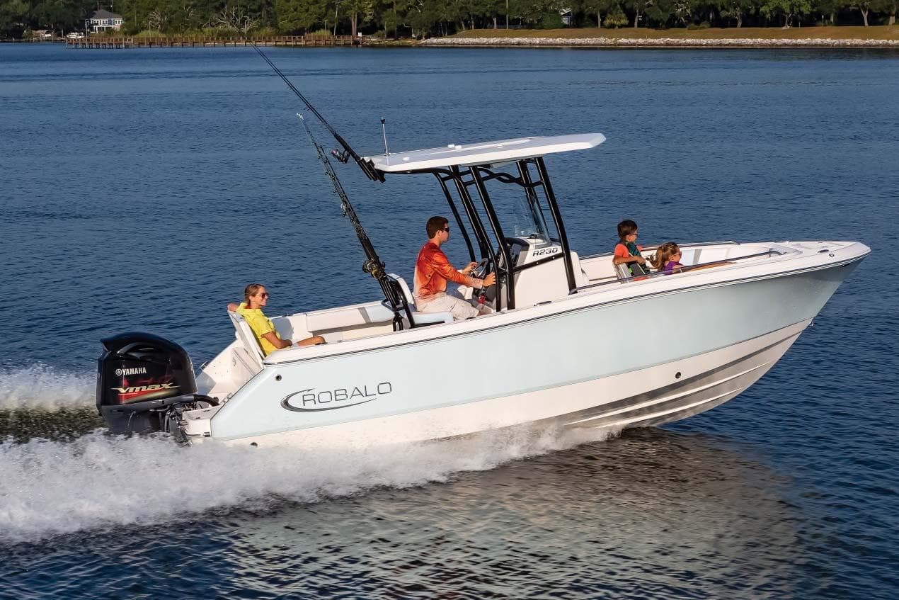 All About The 2023 Robalo R302