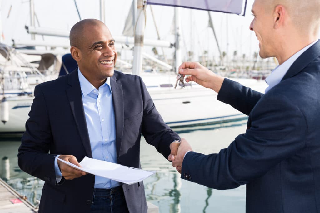 5 Tips to Avoid Scams When Buying a Boat