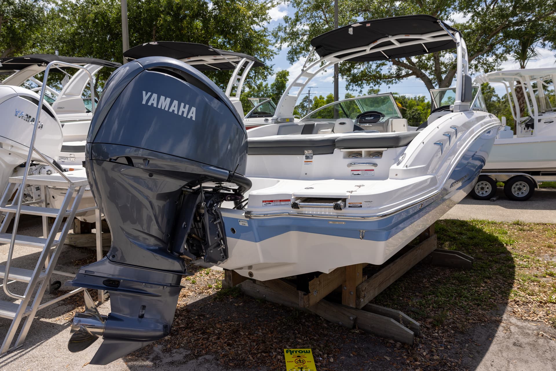 2024 Chaparral 23 SSI OB — image 3