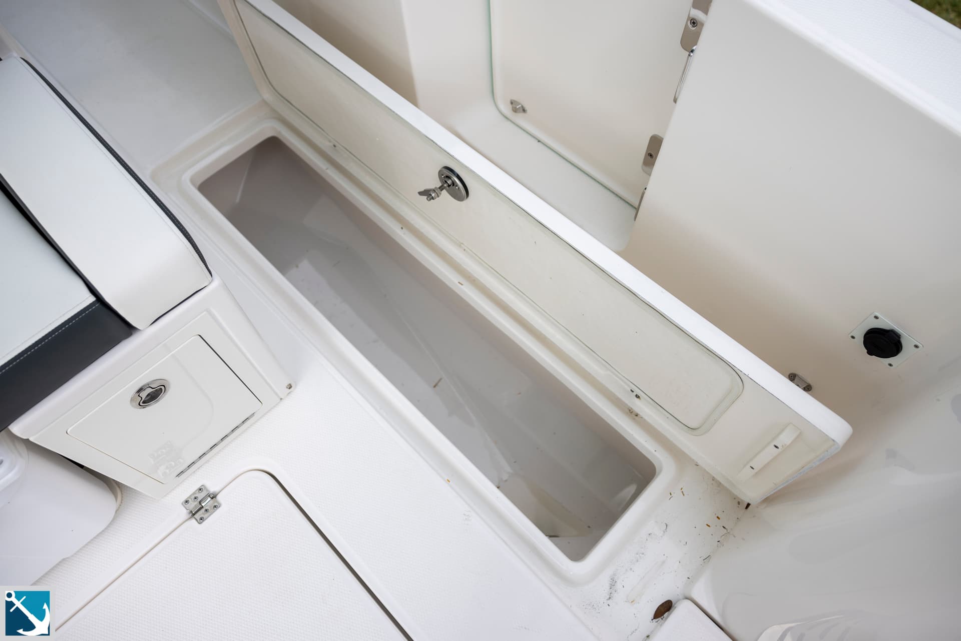 2024 Robalo R360 — image 16
