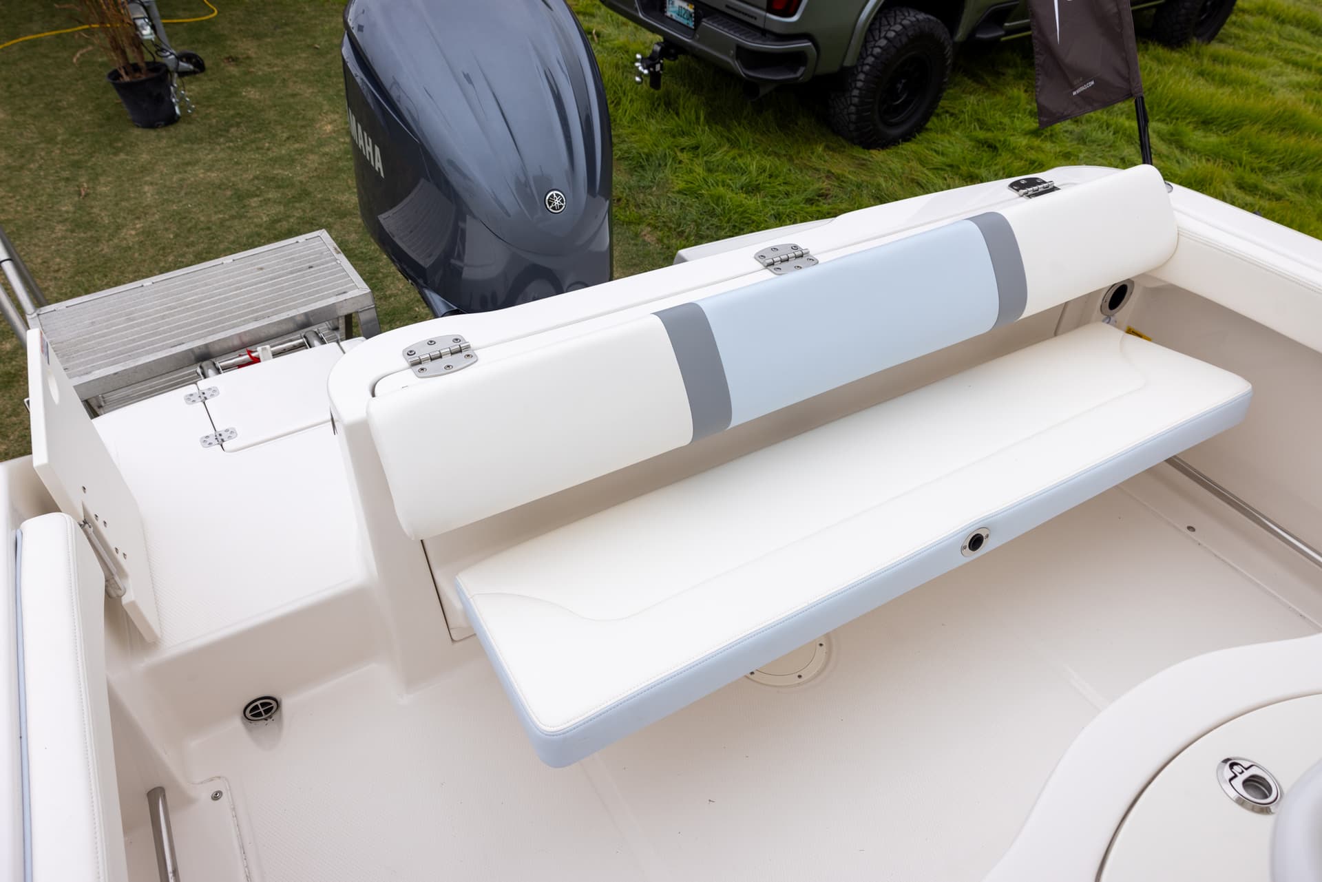 2025 Robalo R222 CC — image 5