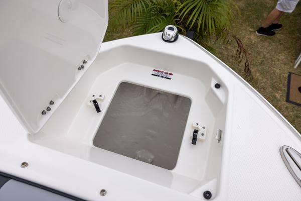 2025 Chaparral 250 OSX — image 17