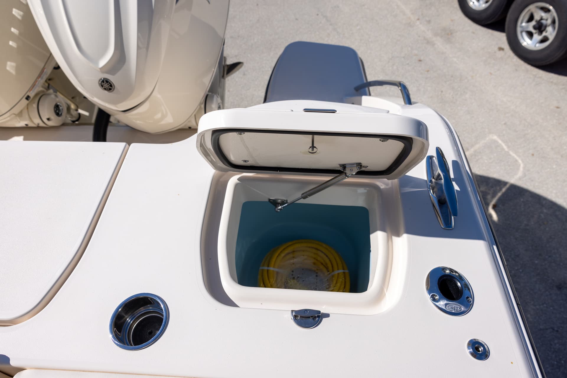2026 Grady-White Freedom 325 — image 23