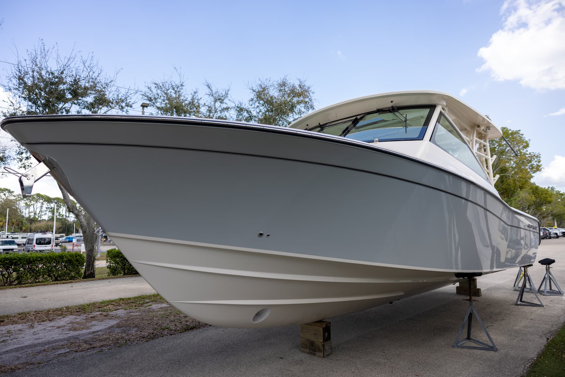 2026 Grady-White Freedom 375 — image 3