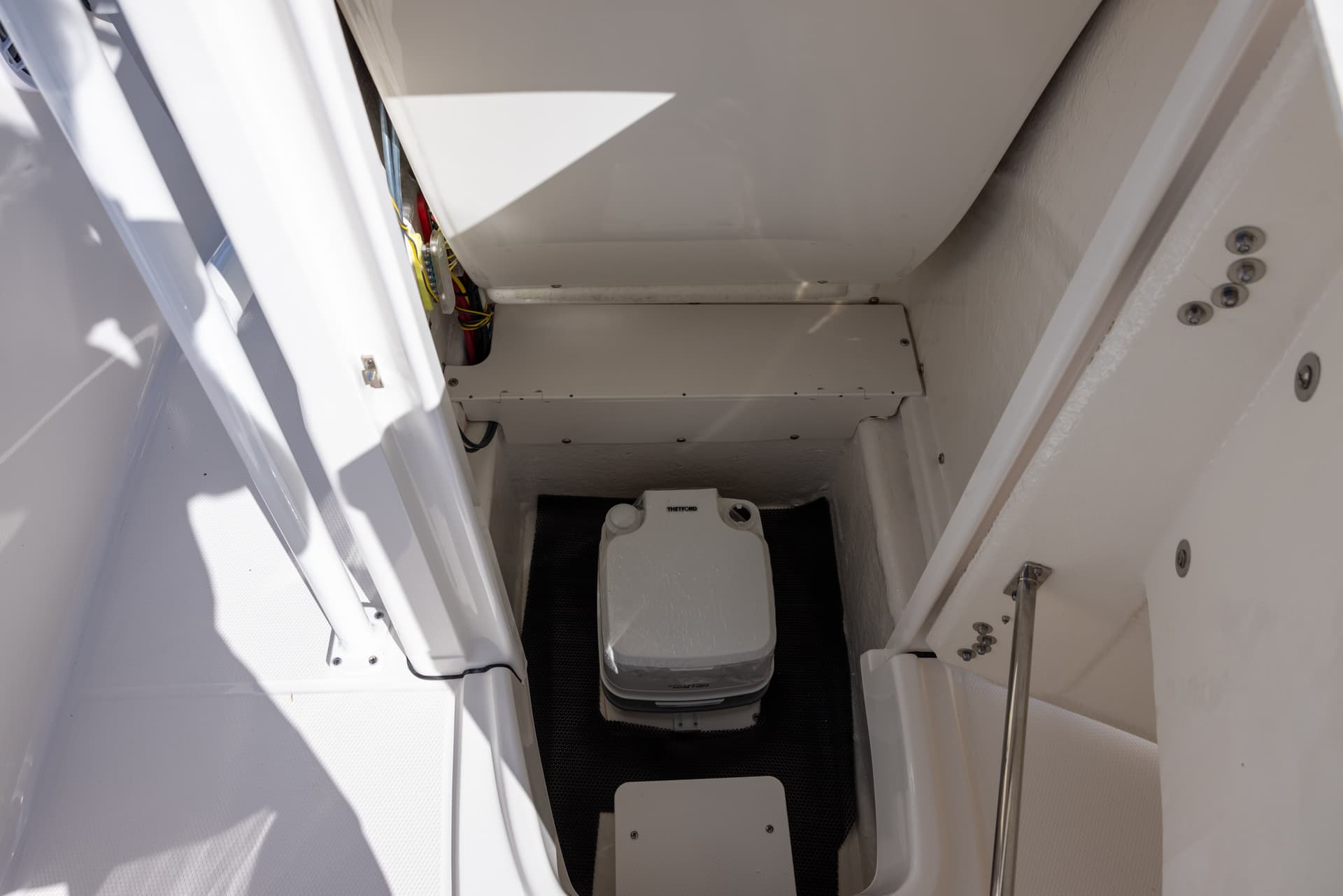 2026 Robalo R202EX — image 11