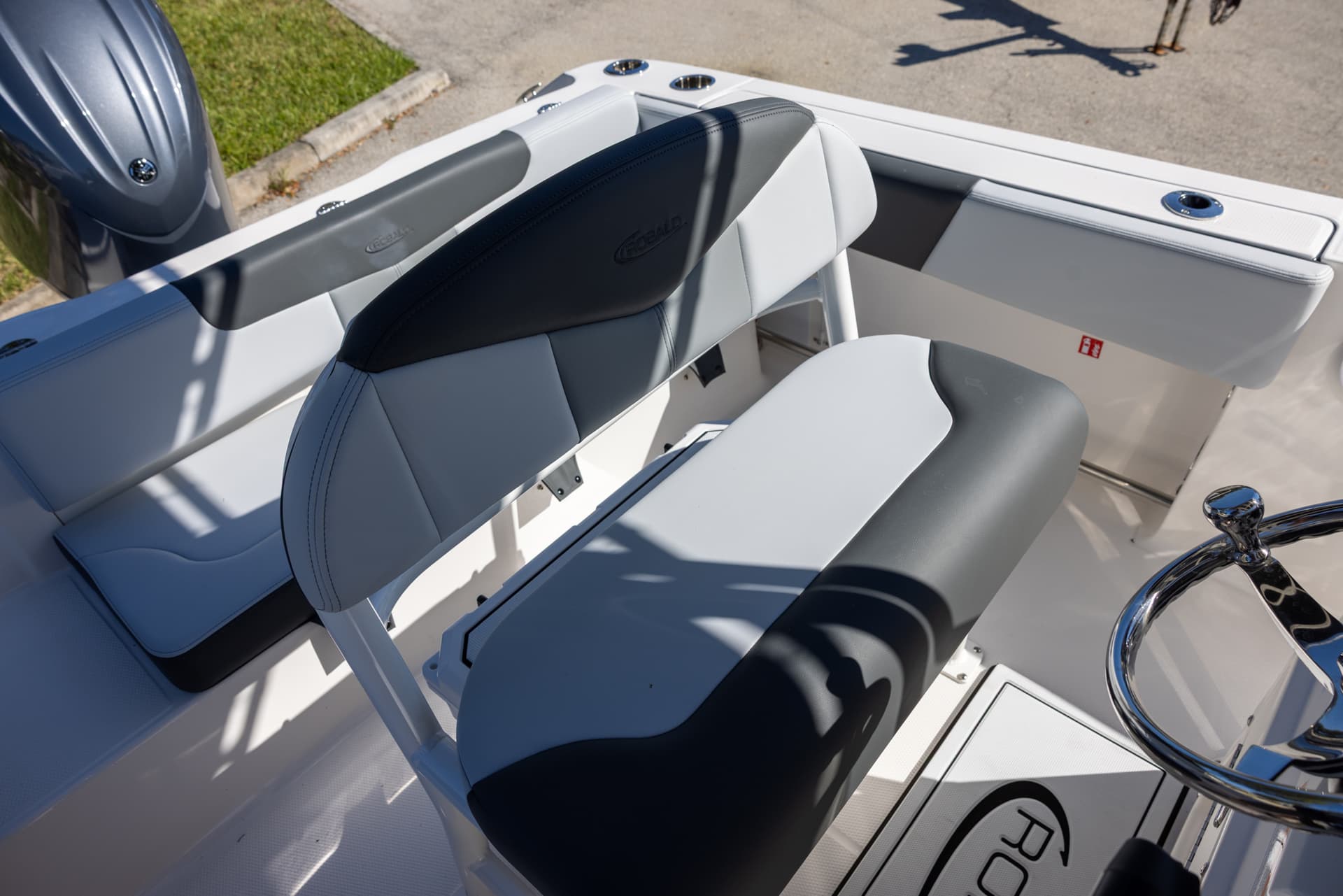 2026 Robalo R202EX — image 17