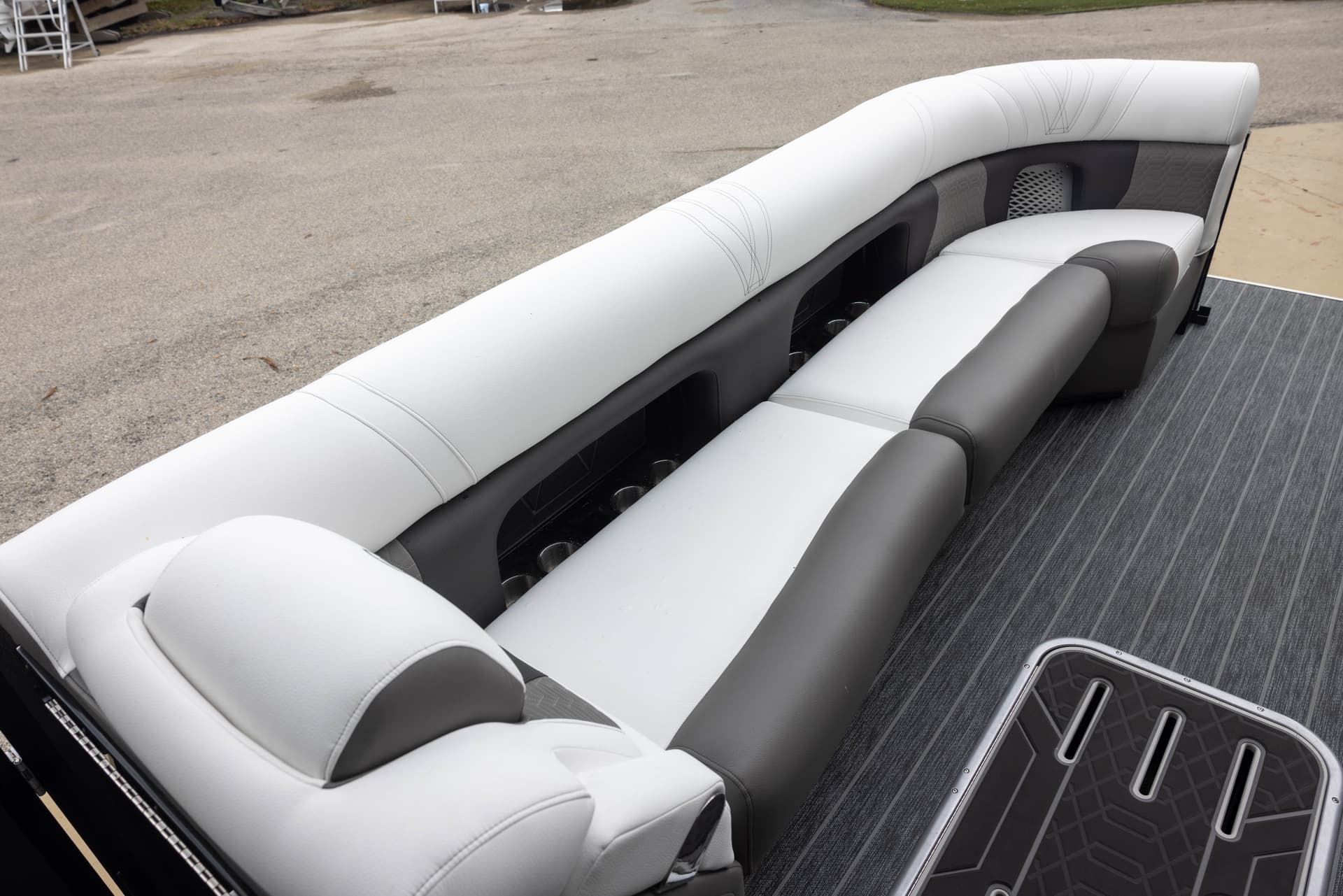 2026 Premier 270 Intrigue RF — image 14