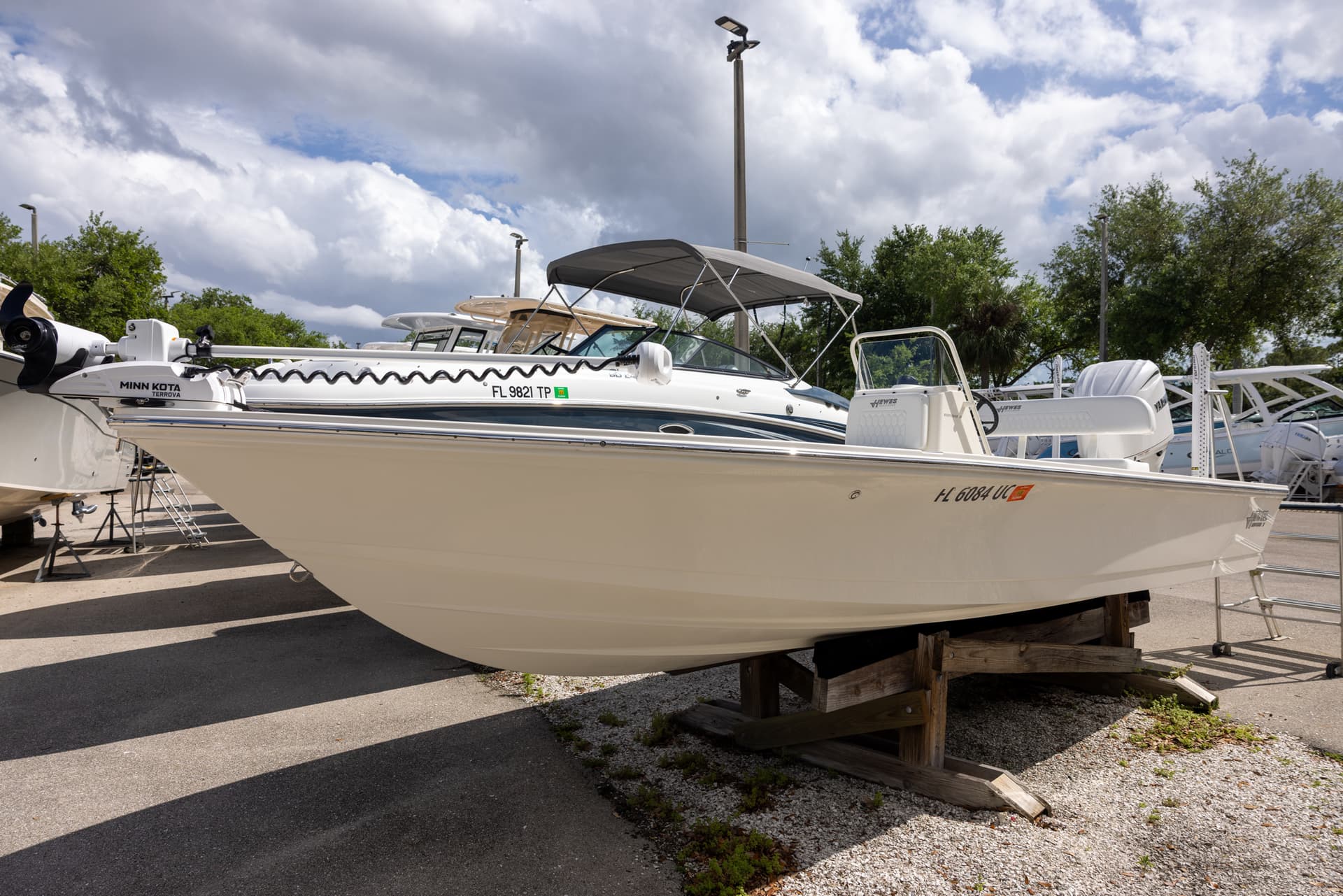 2025 Hewes 21 Redfisher — image 1