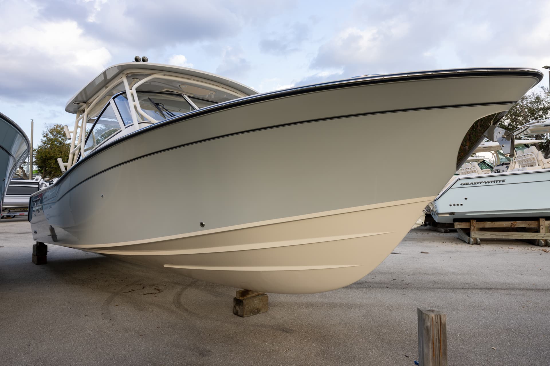 2026 Grady-White Freedom 307 — image 3