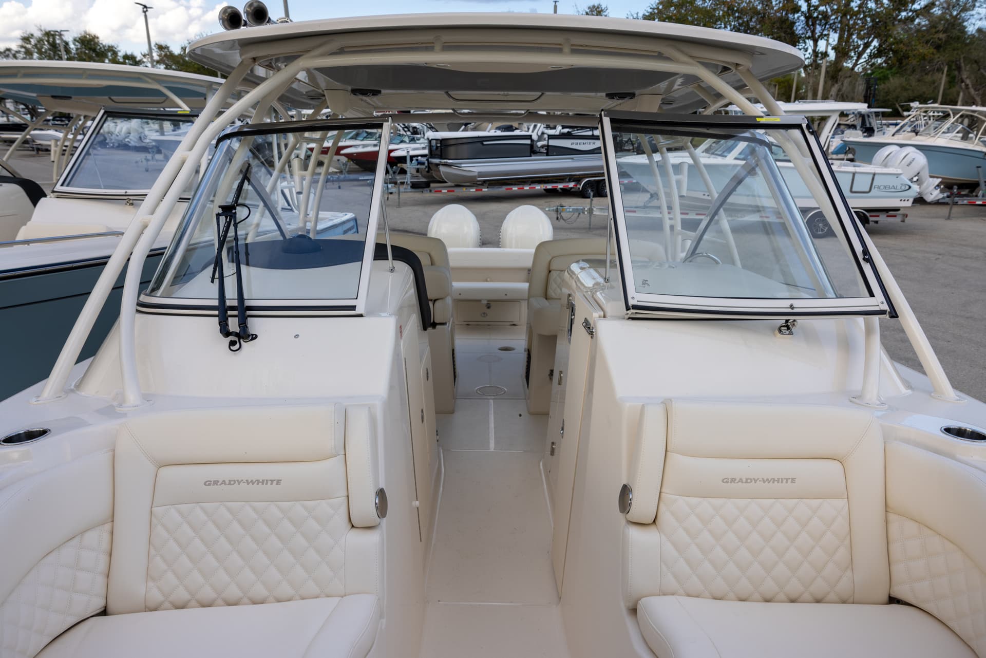 2026 Grady-White Freedom 307 — image 16