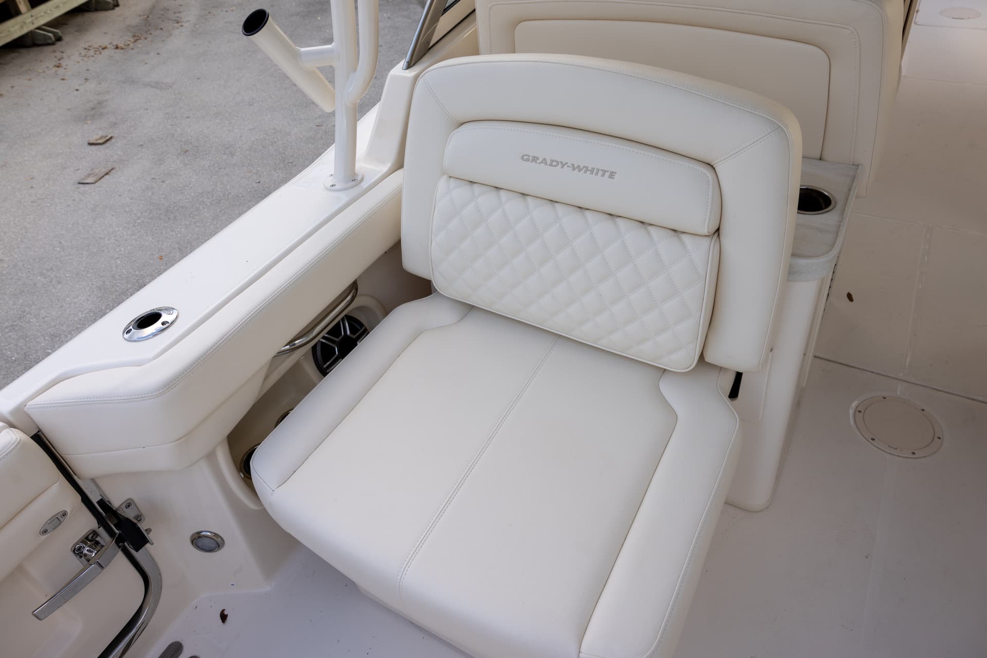 2026 Grady-White Freedom 307 — image 19