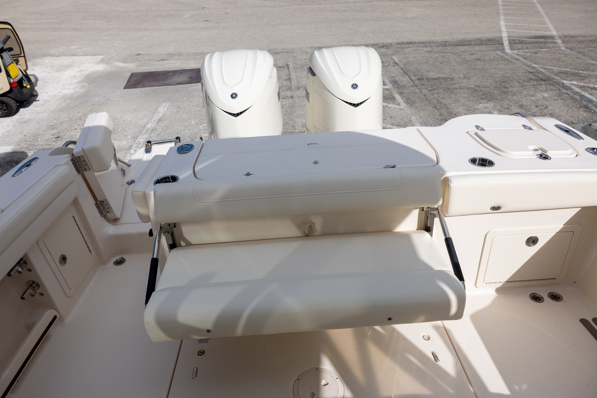 2026 Grady-White Freedom 325 — image 19