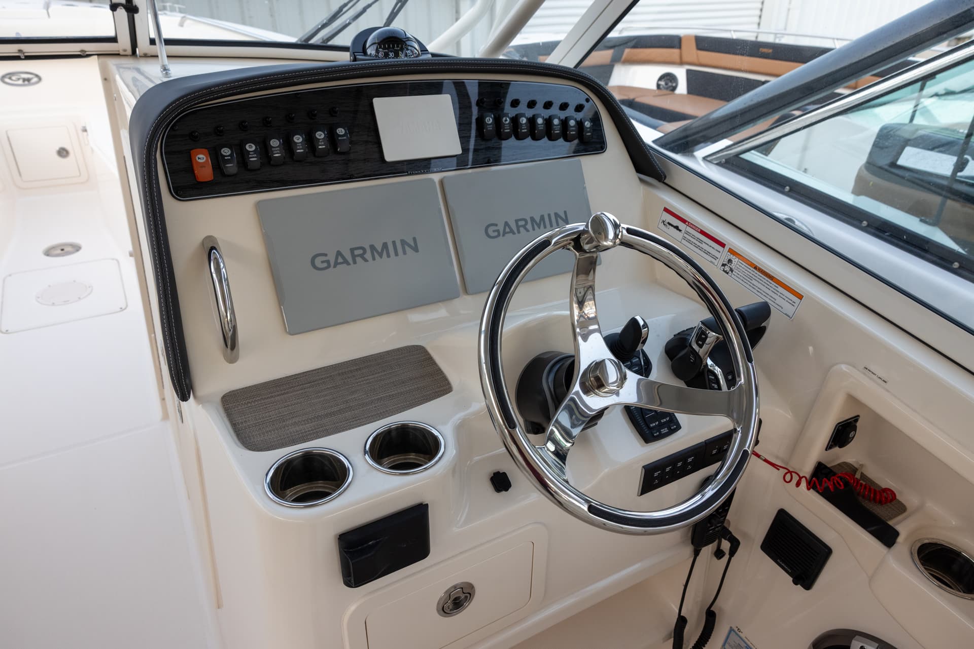 2024 Grady-White Freedom 307 — image 8