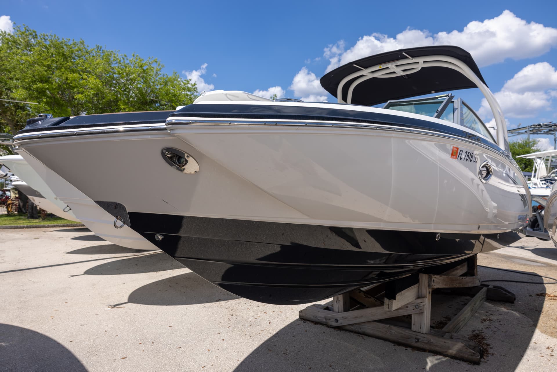 2018 Chaparral 264 Sunesta — image 2