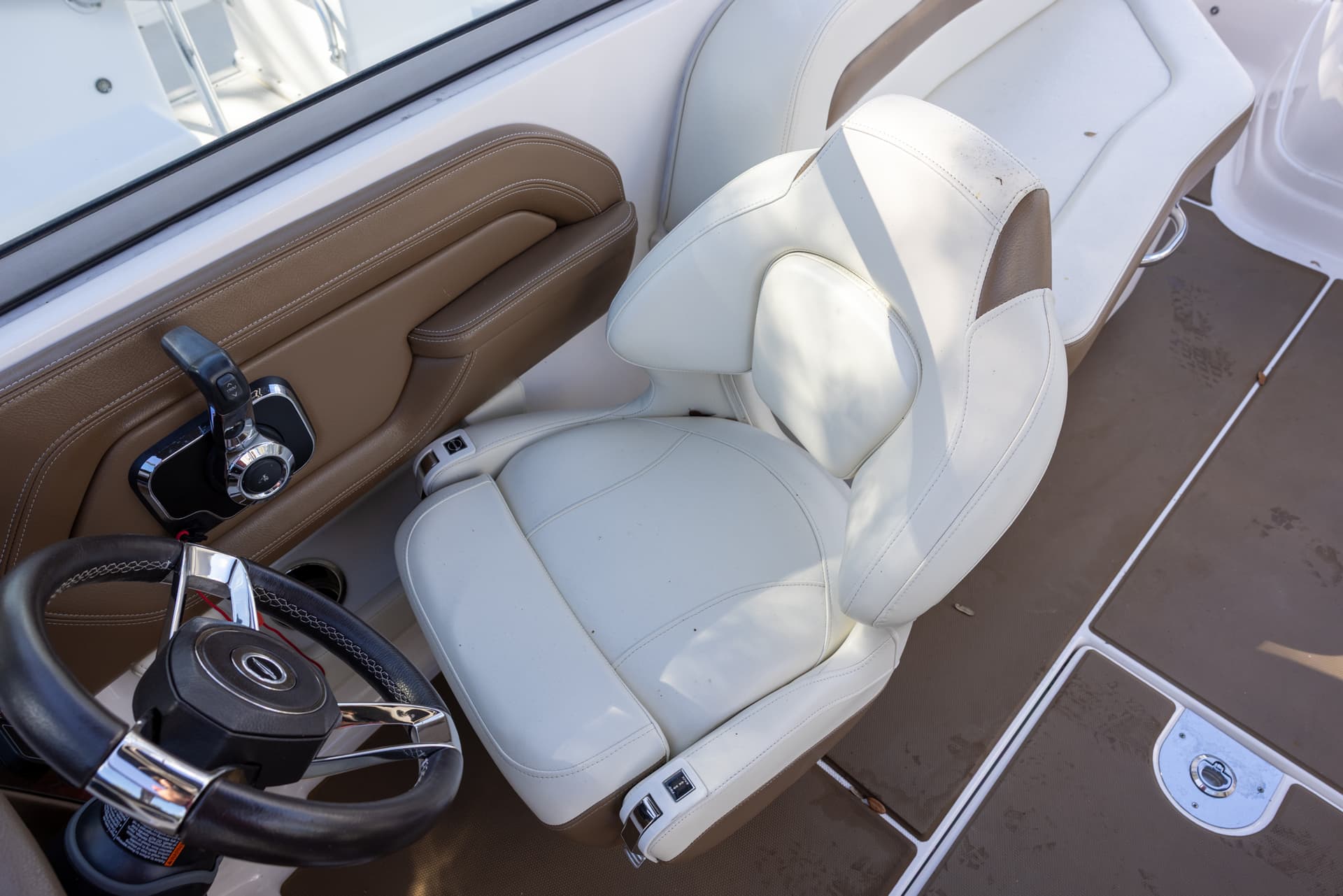 2018 Chaparral 264 Sunesta — image 17