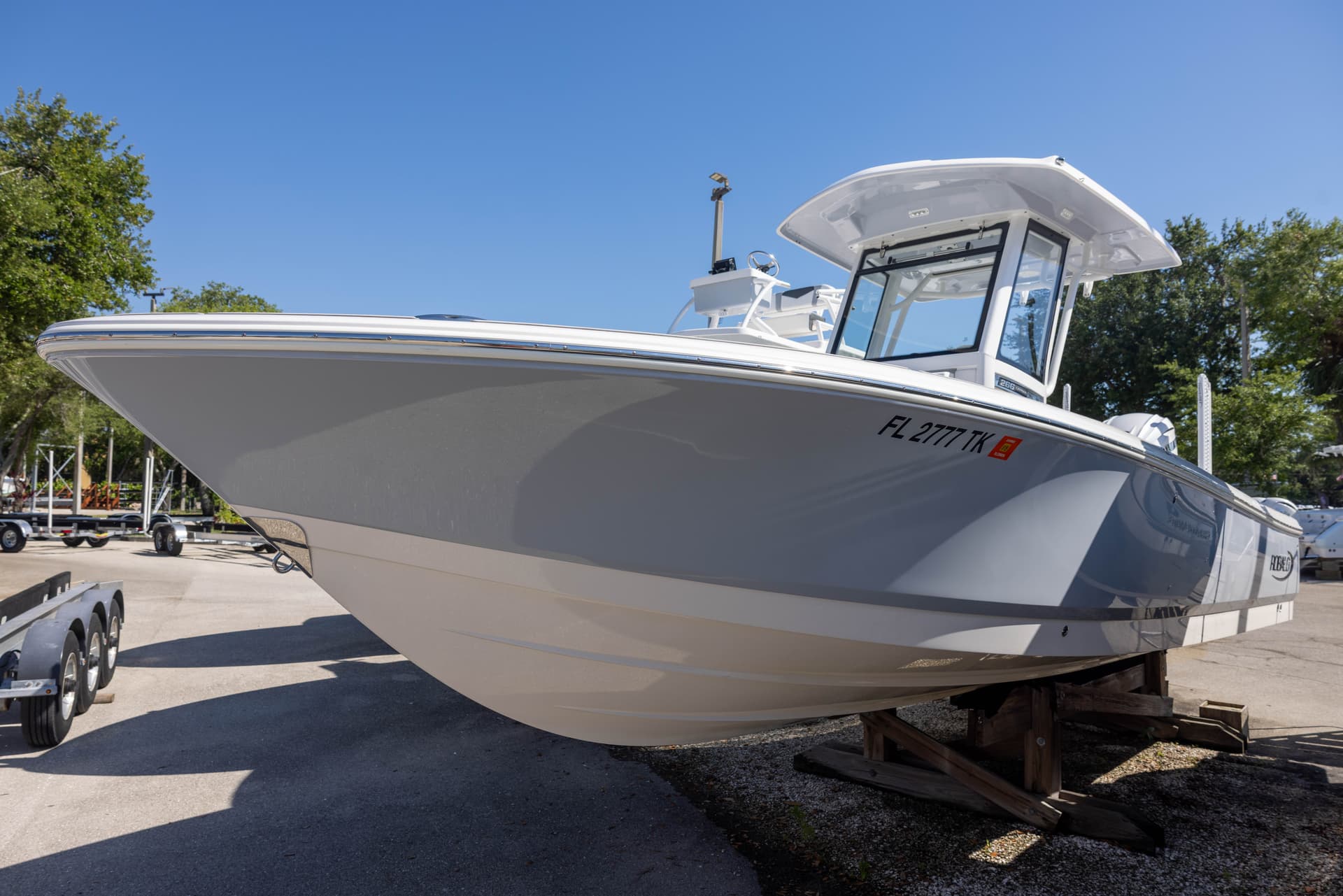 2023 Robalo 266 Cayman