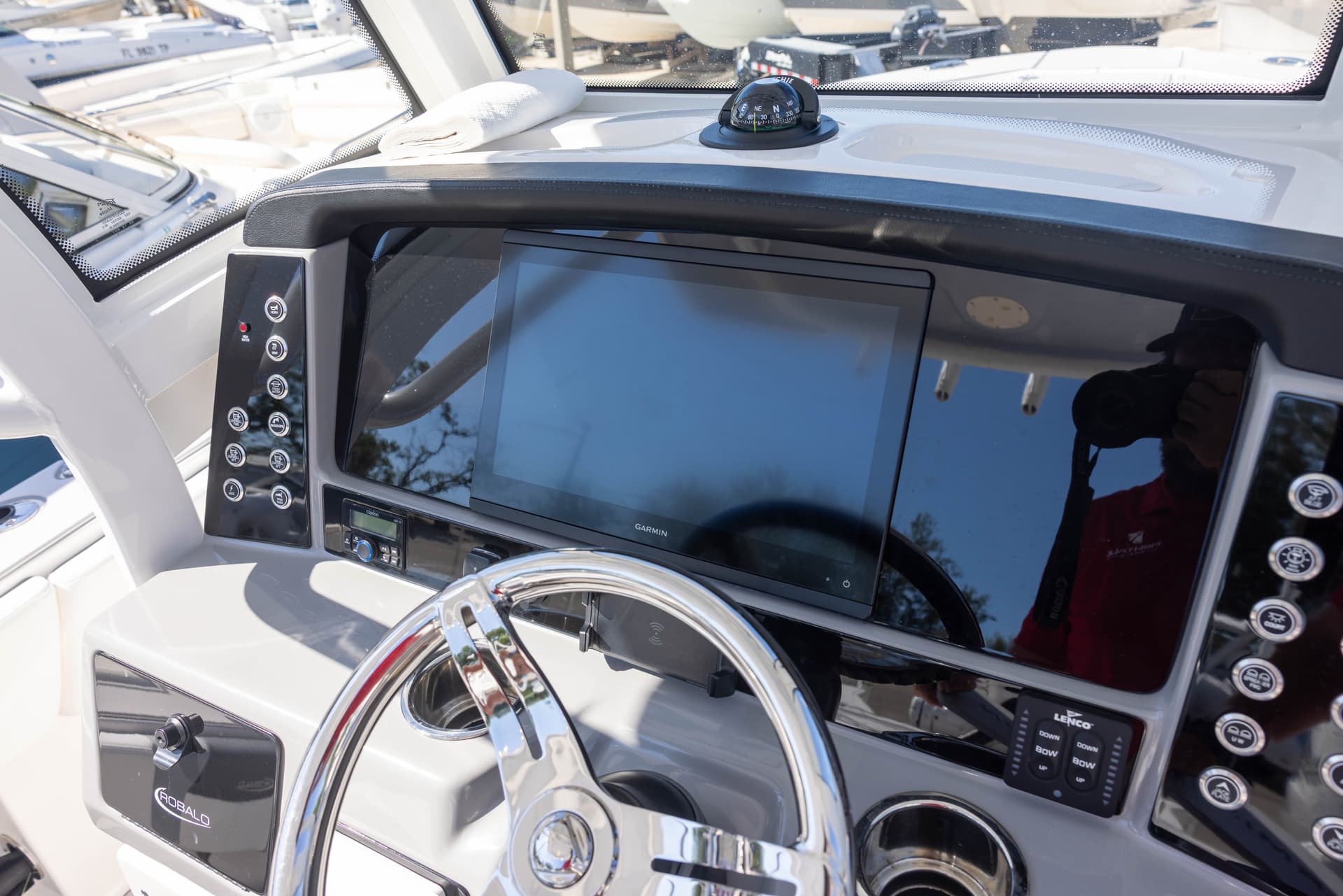 2023 Robalo 266 Cayman — image 7