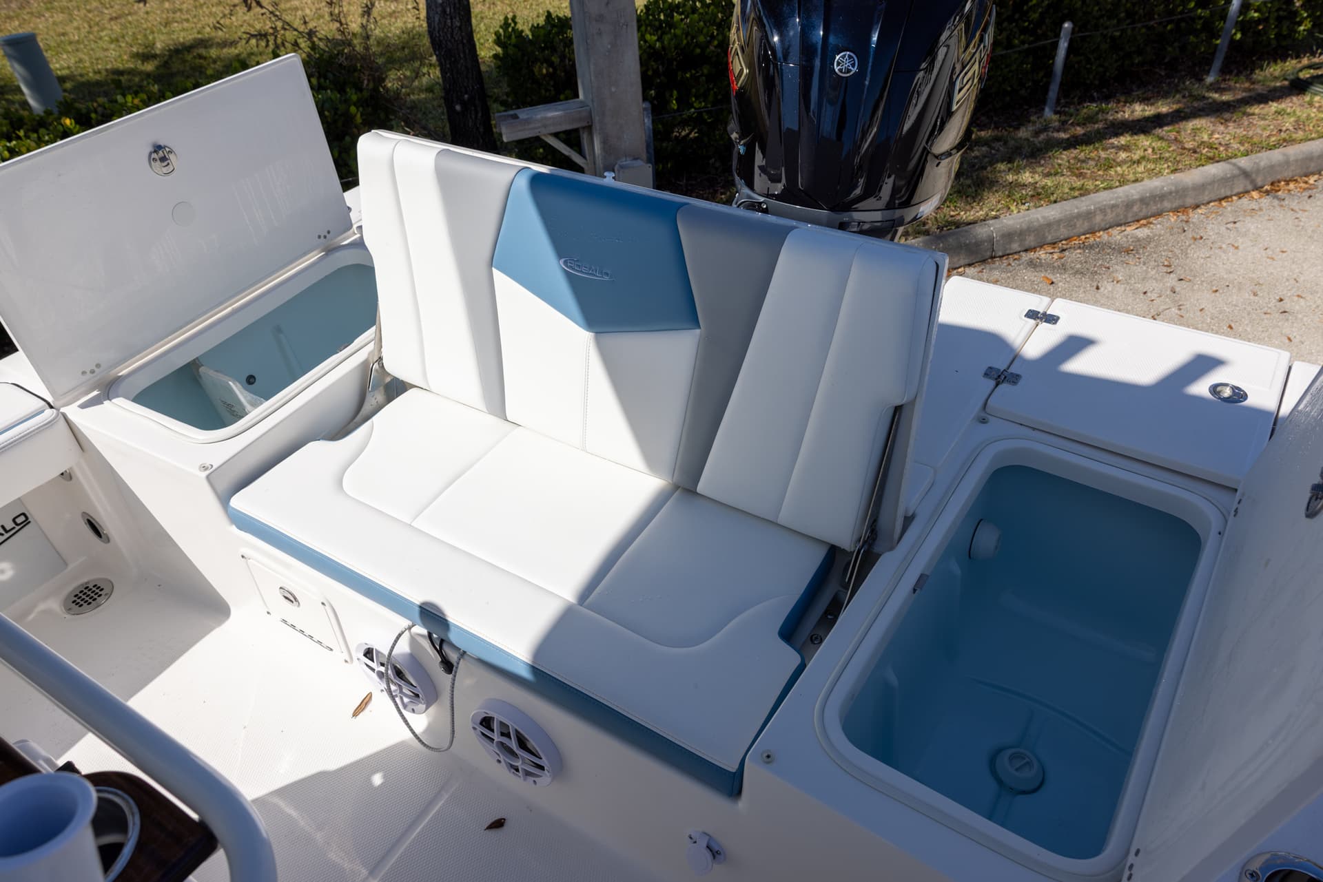 2026 Robalo 226 Cayman — image 14