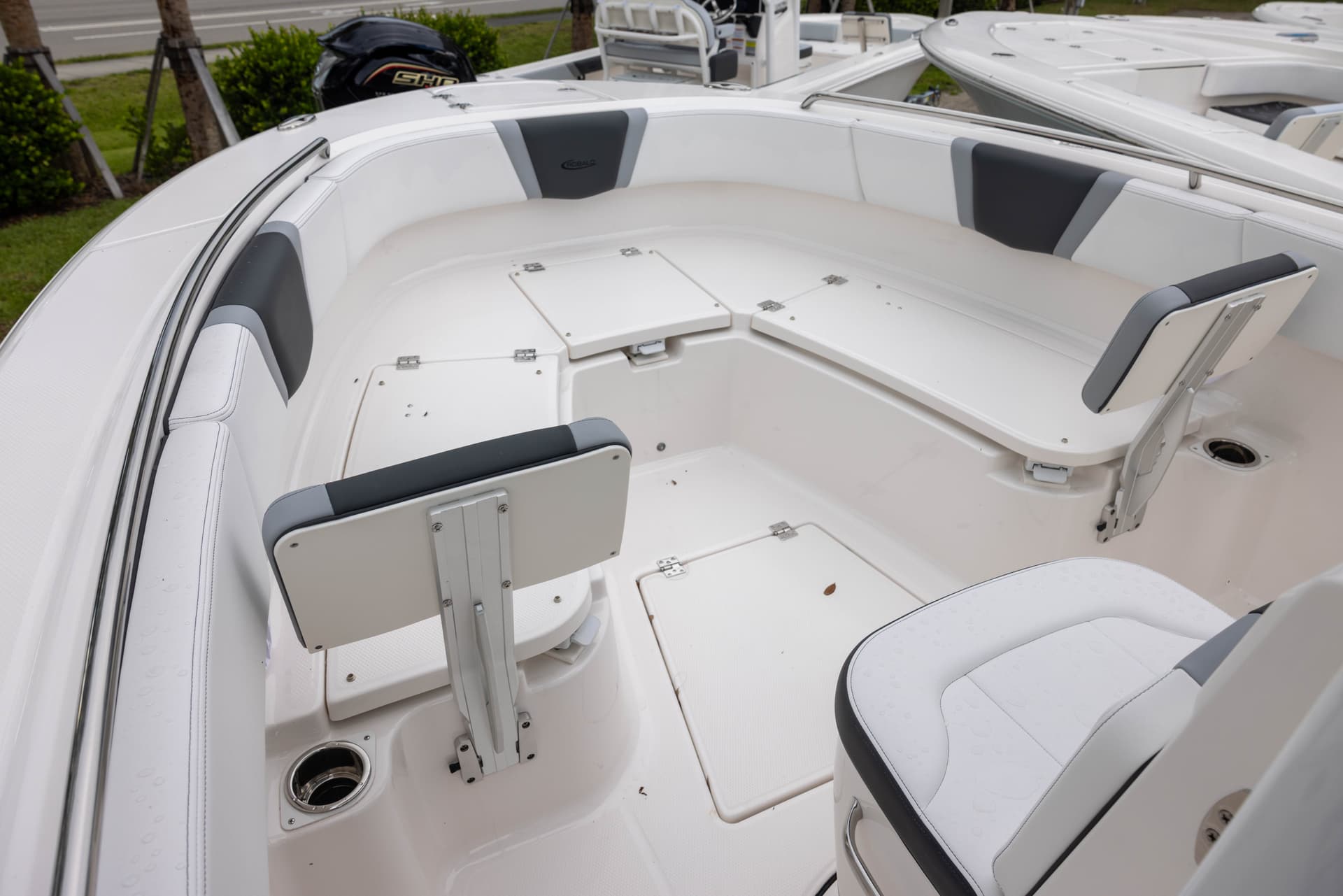 2026 Robalo R250 — image 7