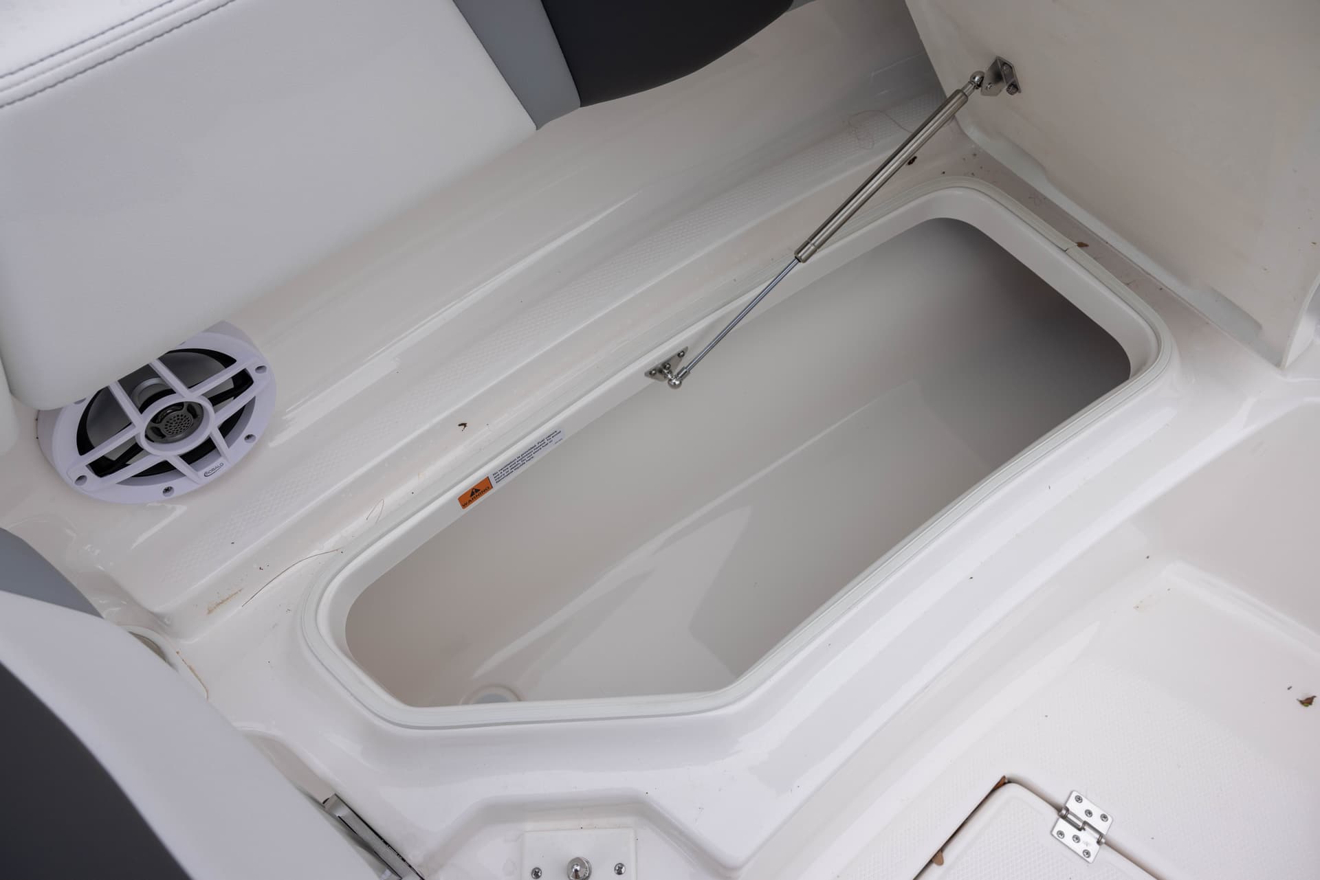 2026 Robalo R250 — image 13