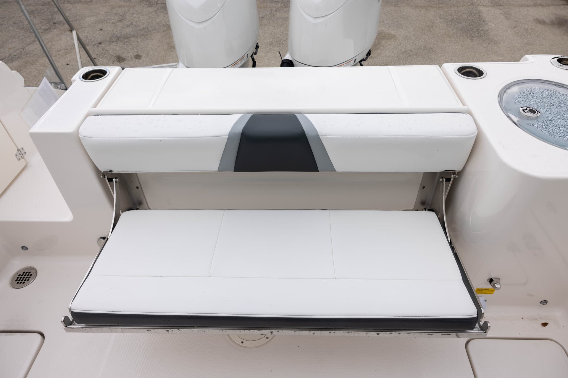 2026 Robalo R250 — image 16