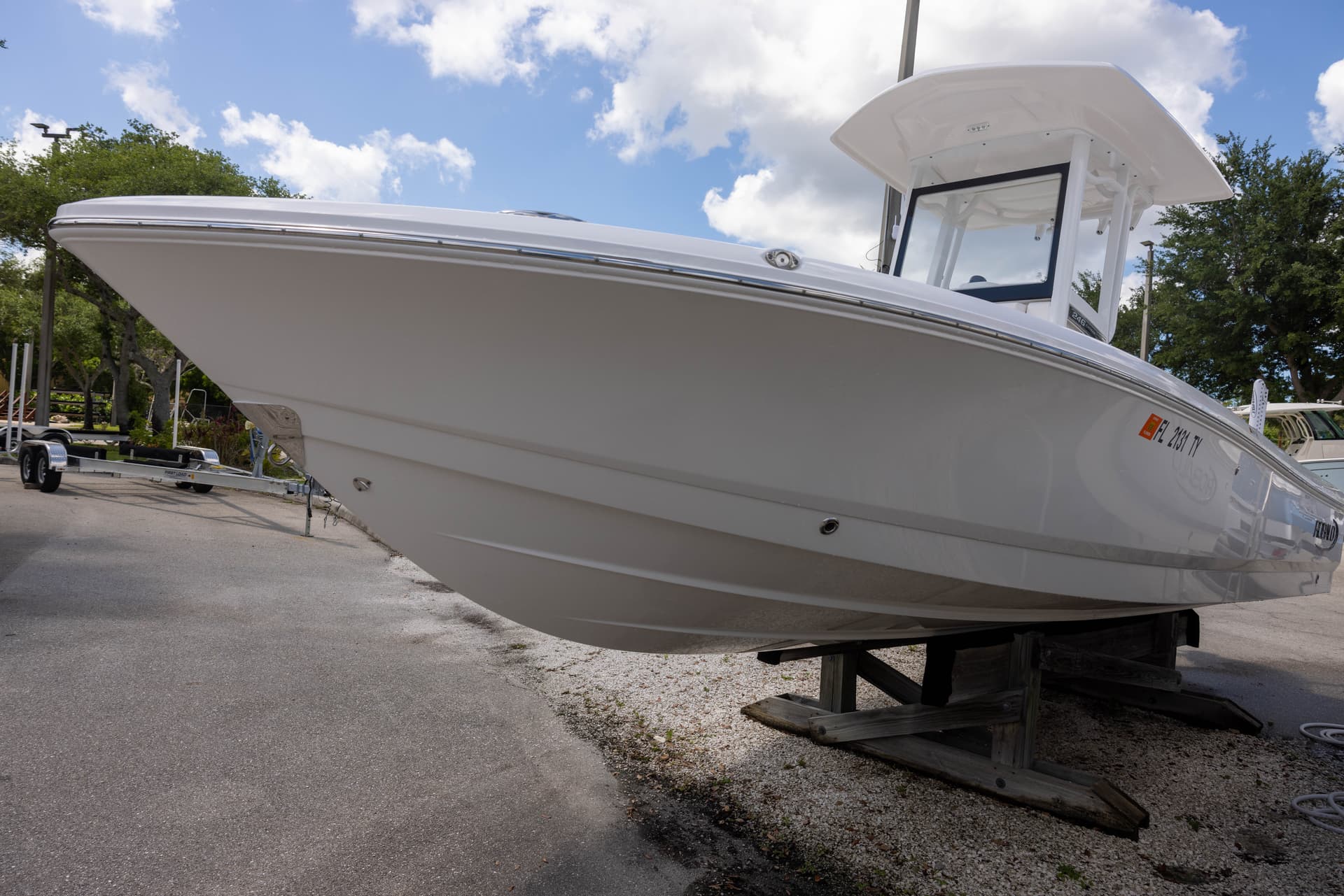 2025 Robalo 246 Cayman — image 2