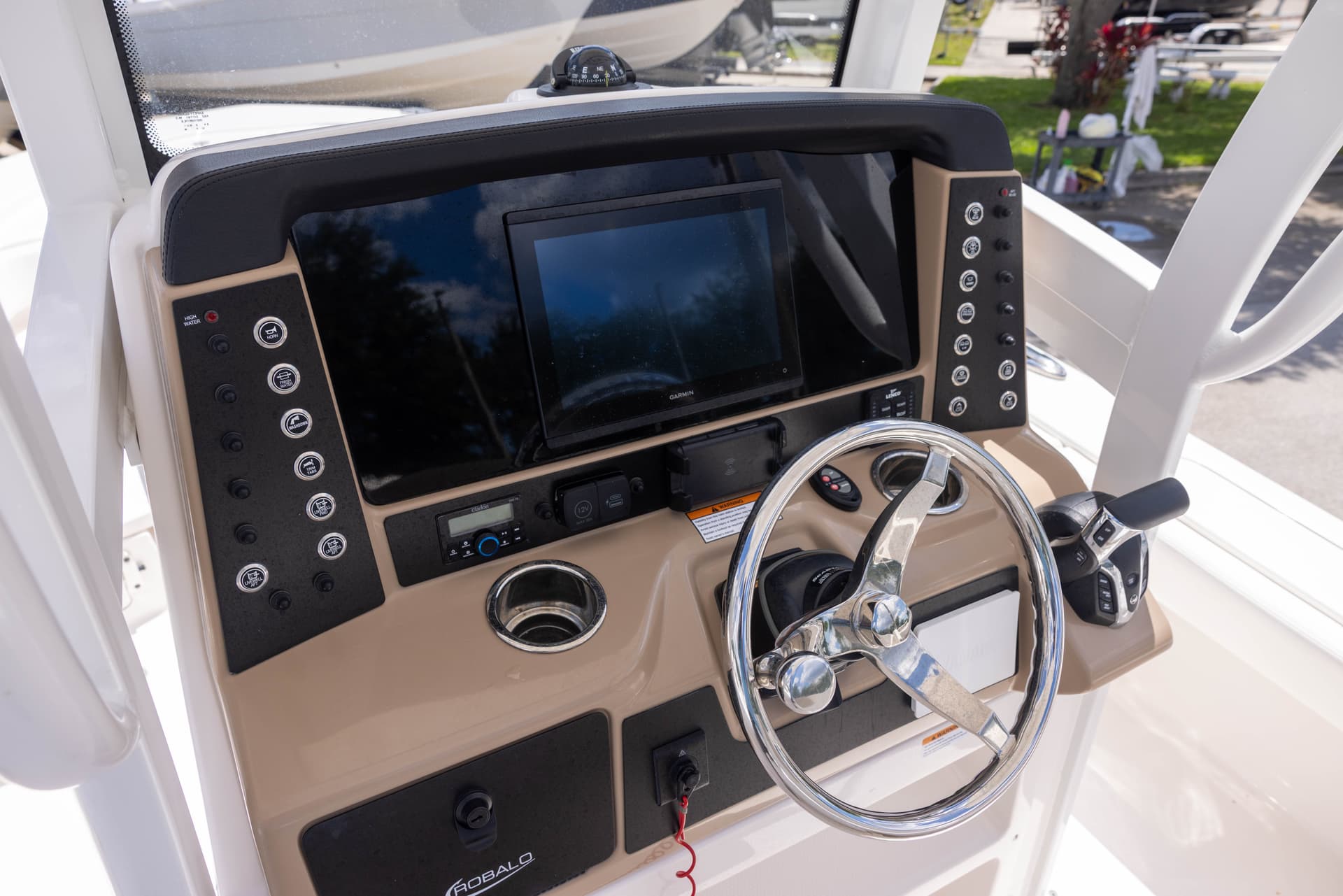 2025 Robalo 246 Cayman — image 4
