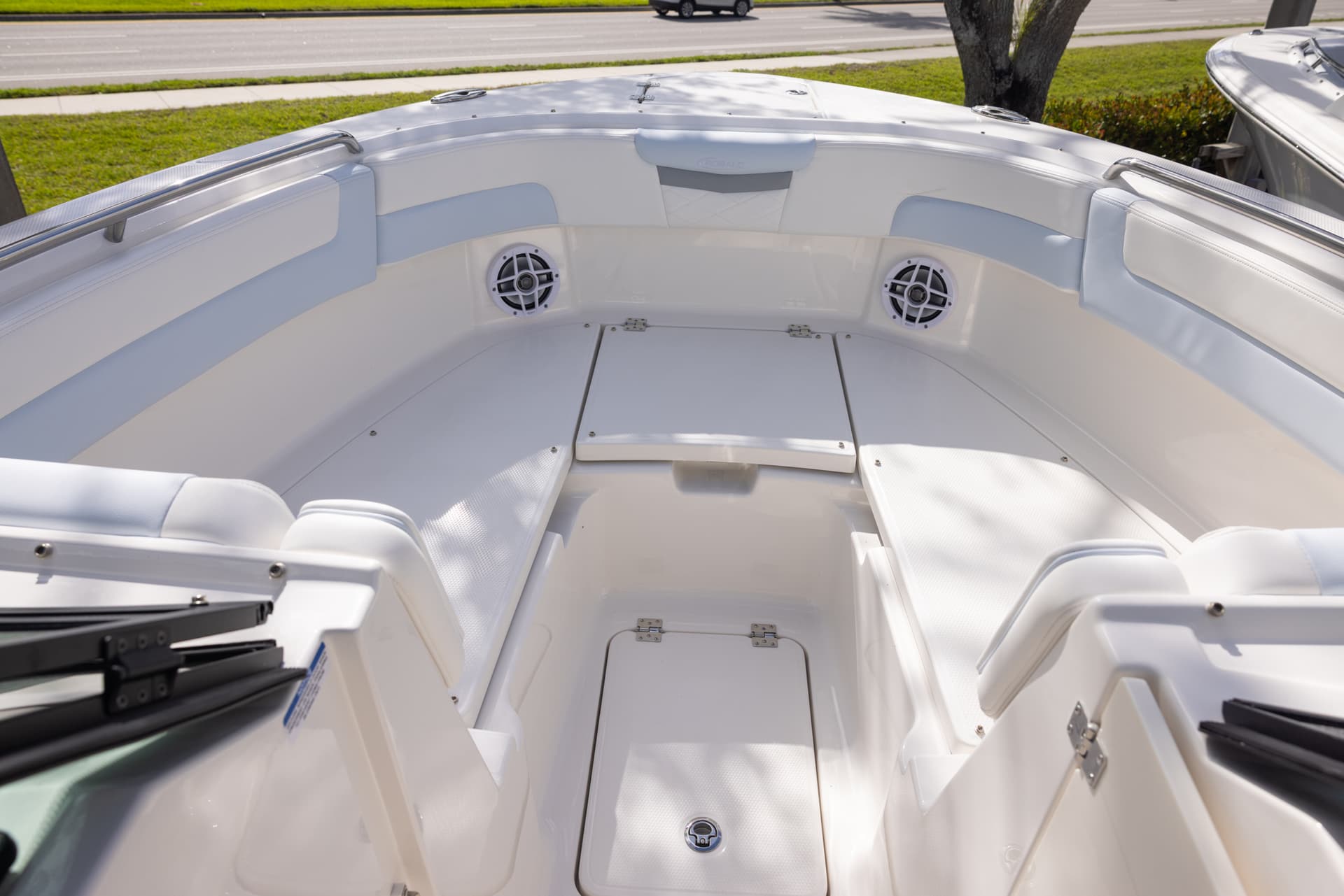 2026 Robalo R257 — image 7
