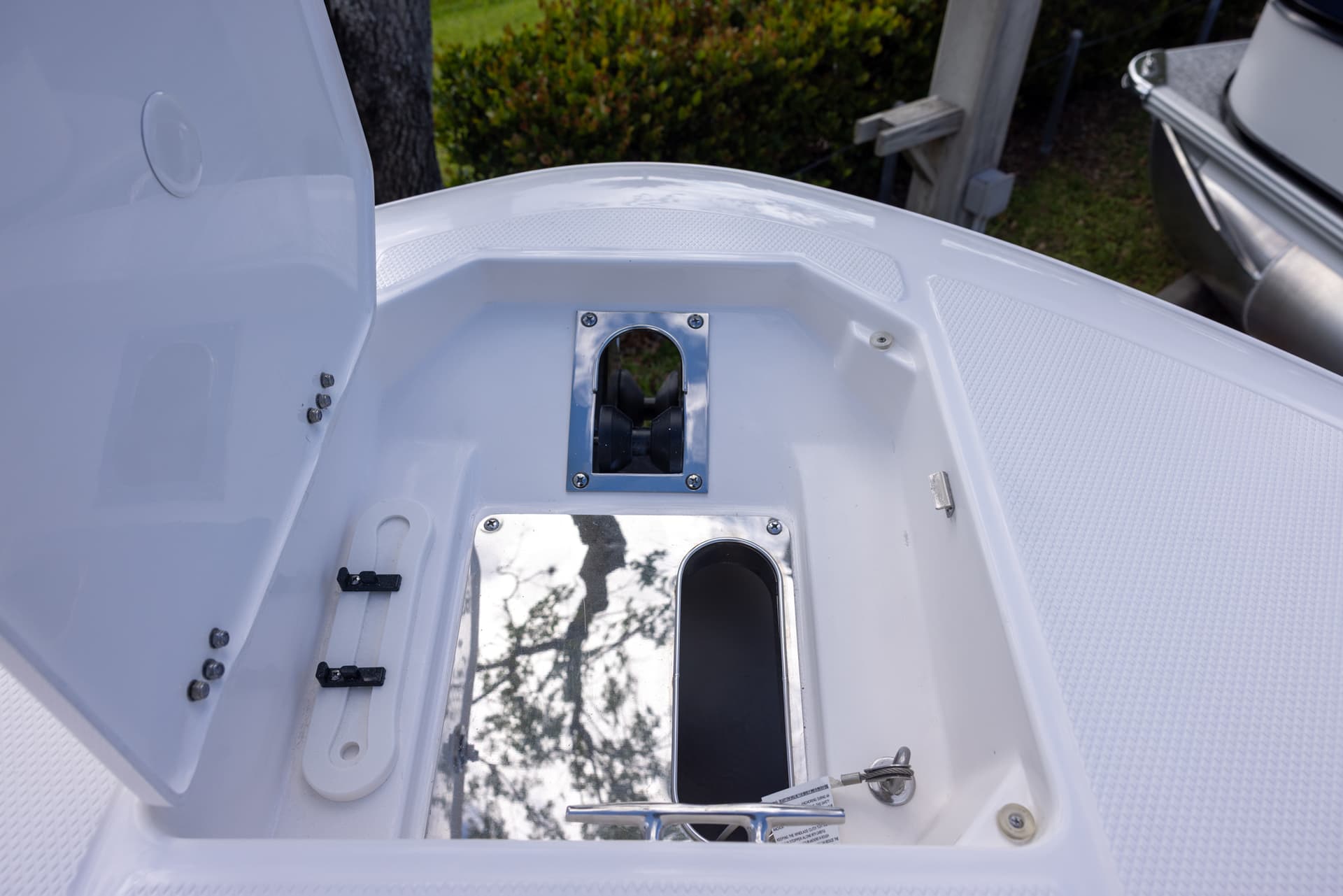 2026 Robalo R257 — image 13
