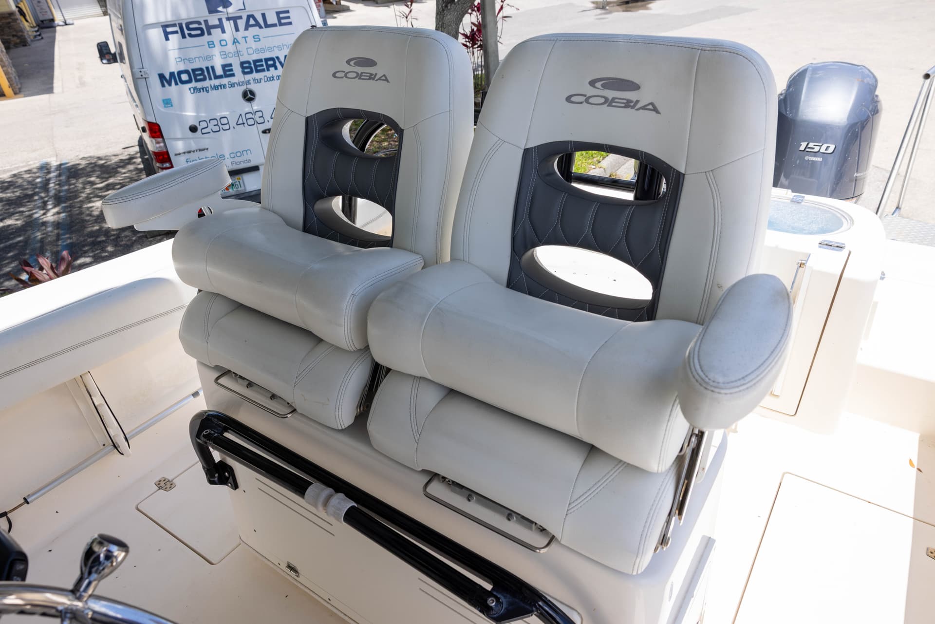 2020 Cobia 262 CC — image 13