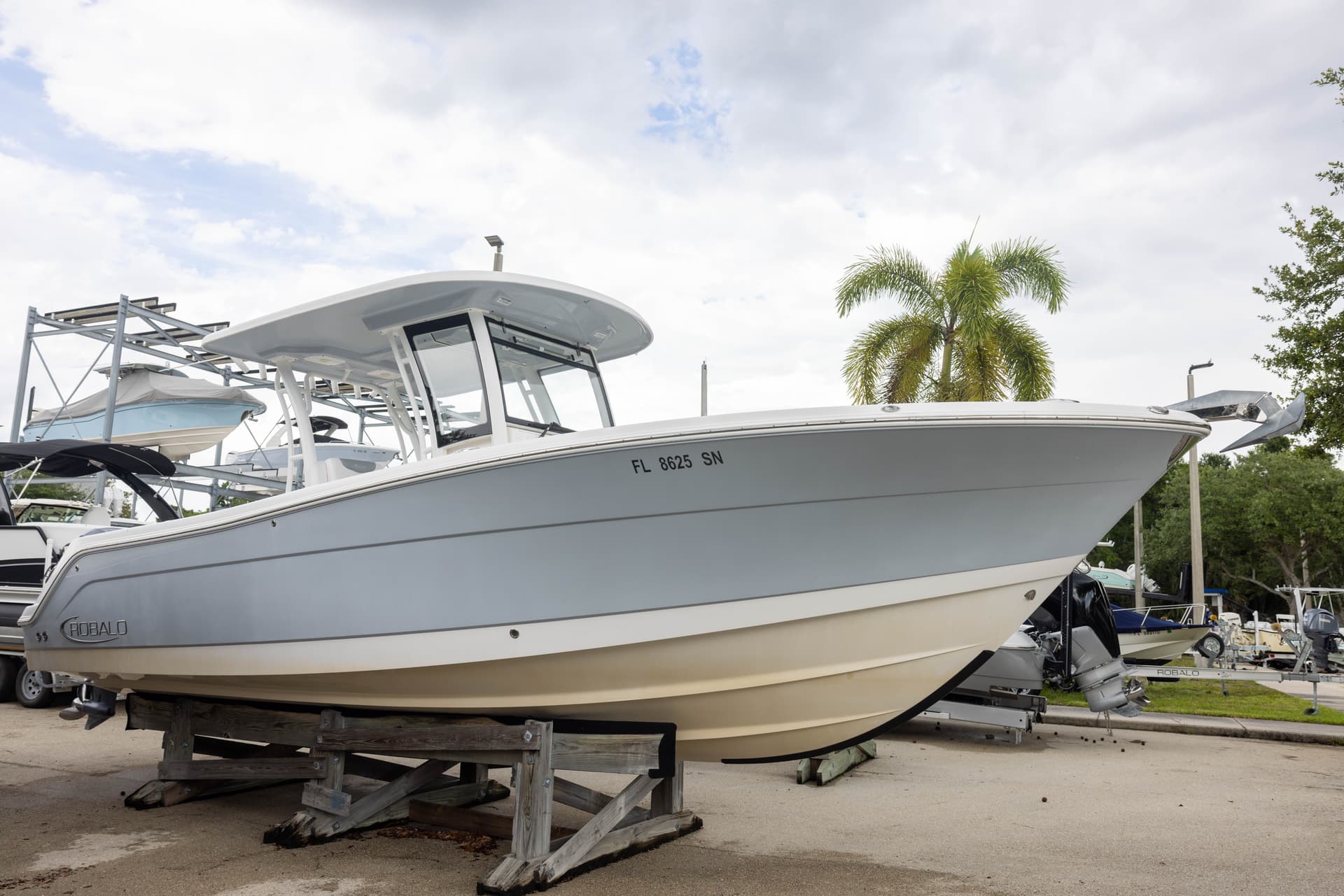 2020 Robalo R302