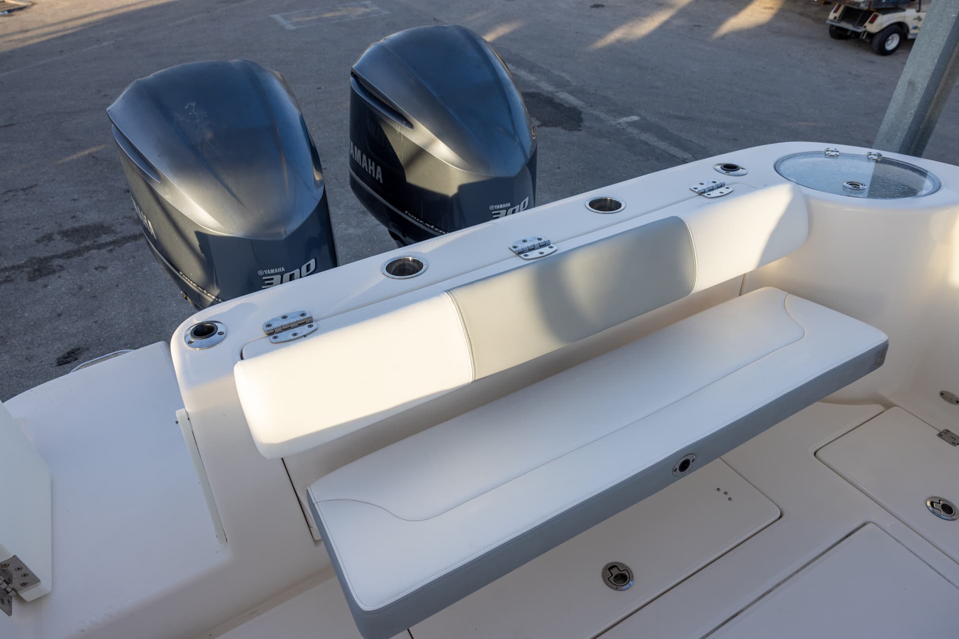 2020 Robalo R302 — image 13