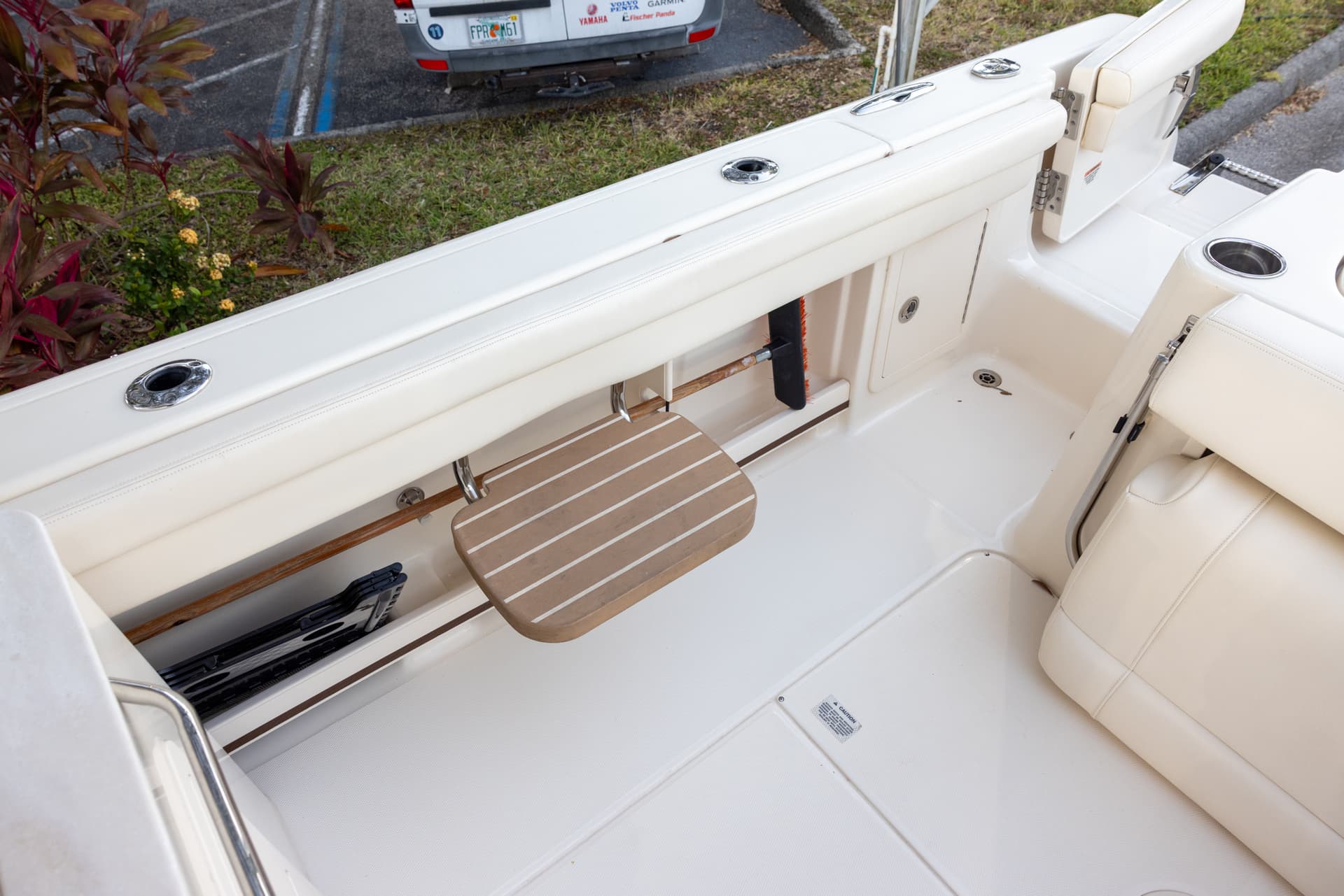 2018 Grady-White Freedom 285 — image 17