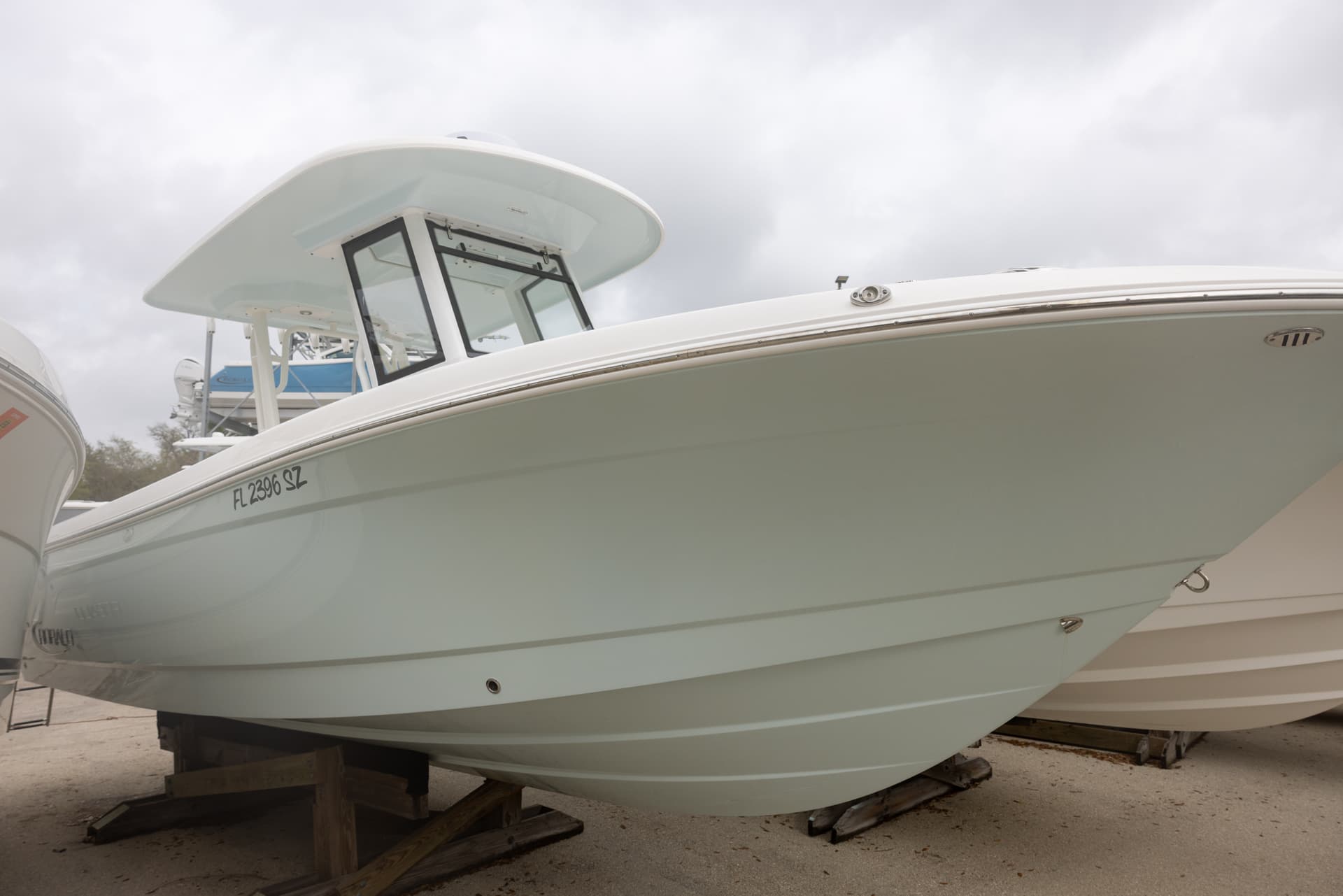 2021 Robalo R272 — image 1