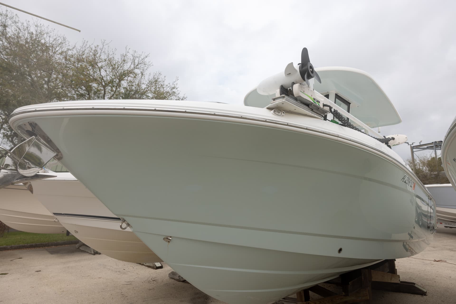 2021 Robalo R272 — image 2