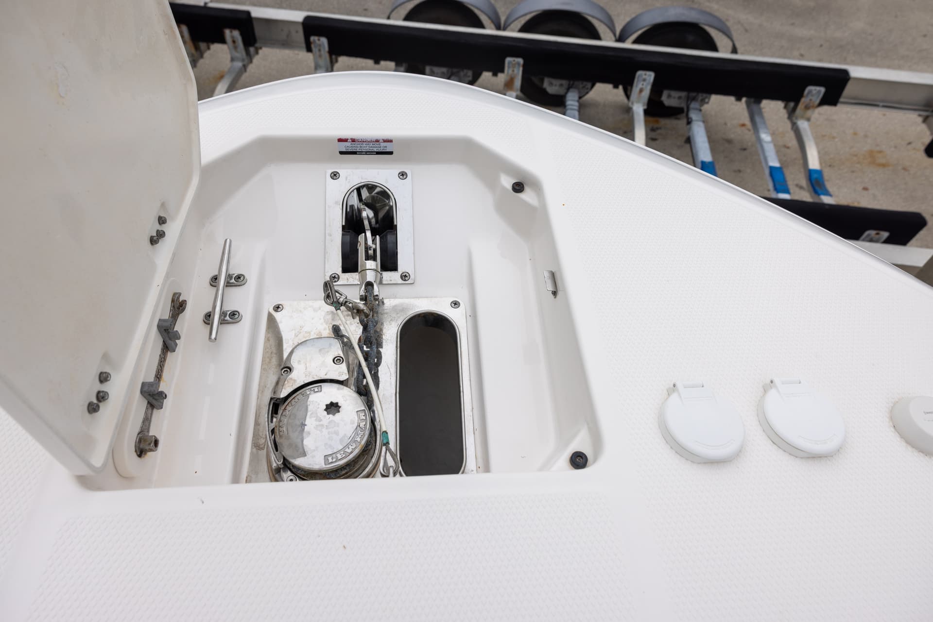 2021 Robalo R272 — image 11