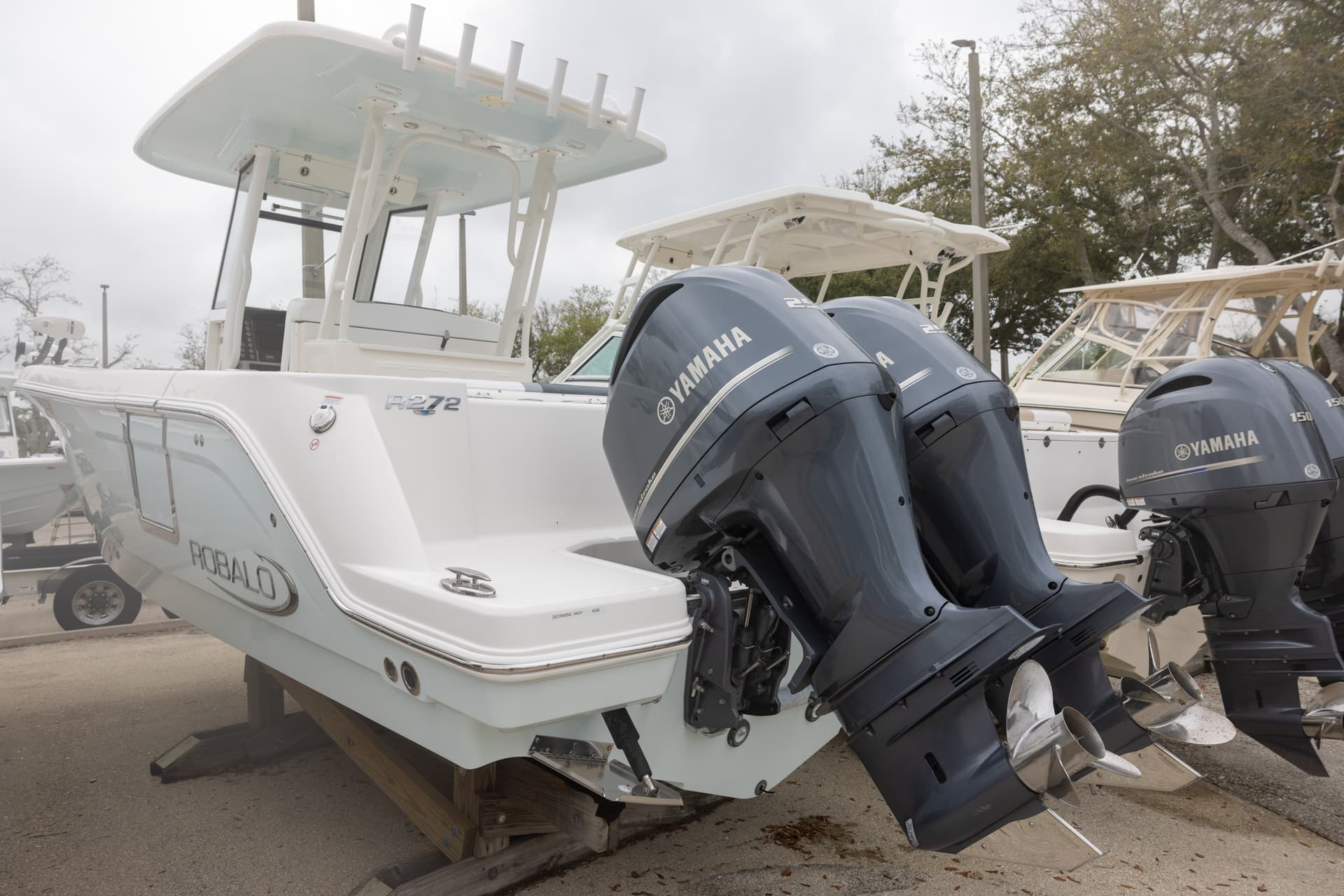 2021 Robalo R272 — image 14