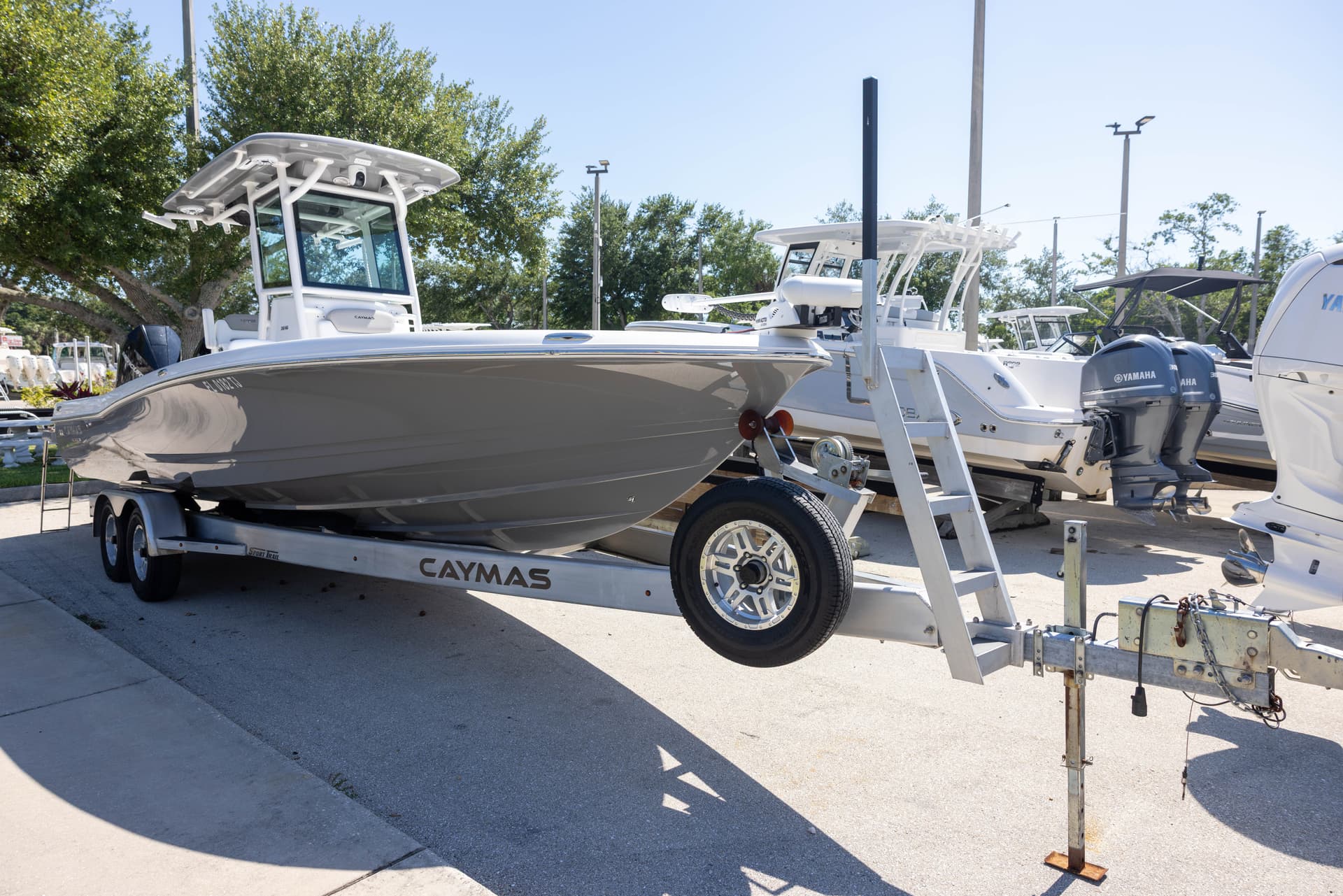 2022 Caymas 28 HB Twin — image 2