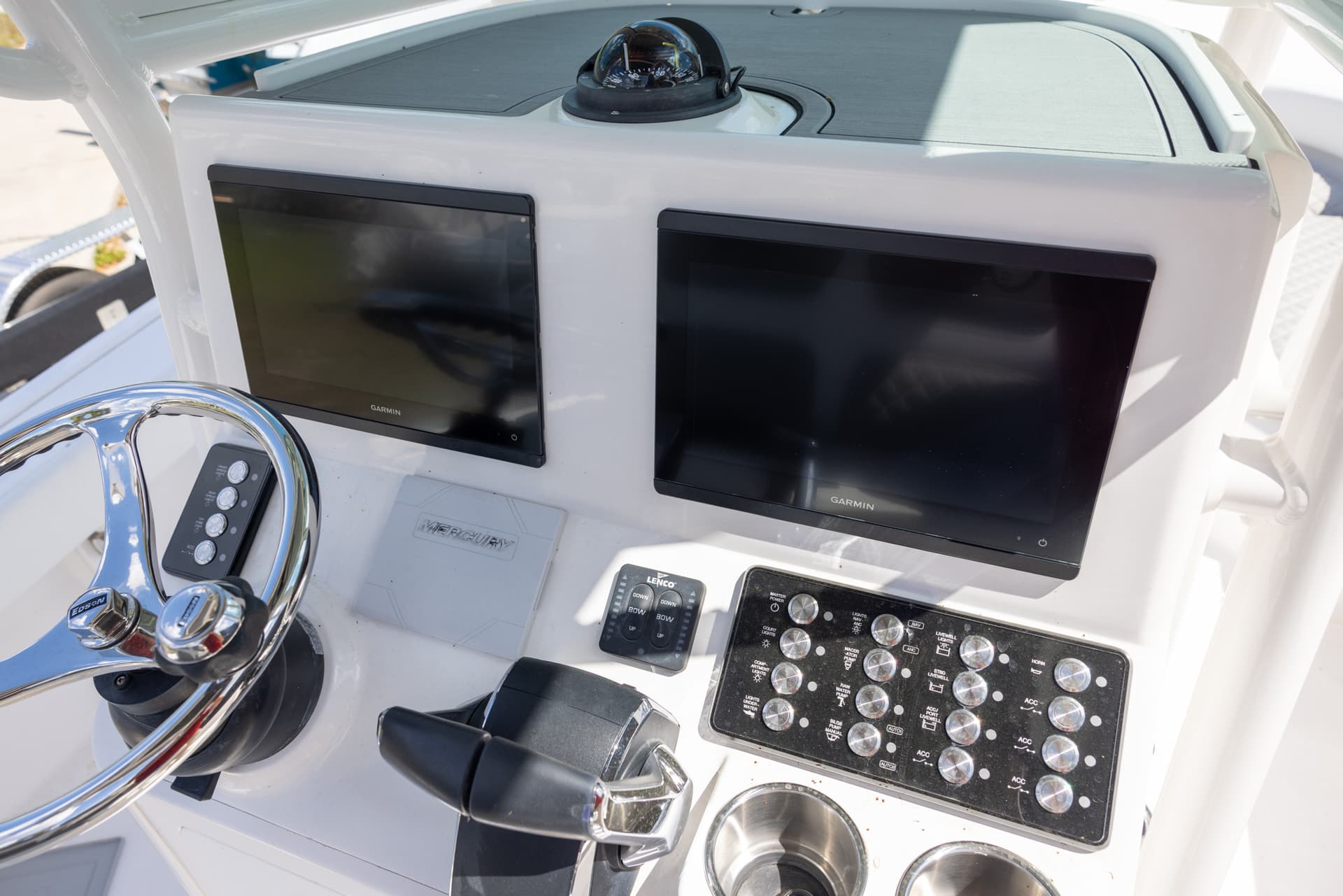 2022 Caymas 28 HB Twin — image 9