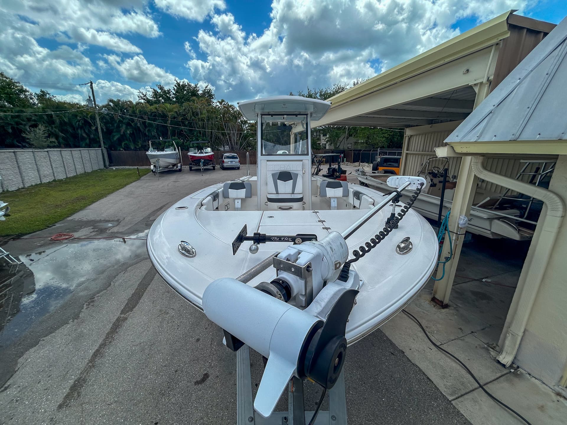 2023 Robalo 266 Cayman — image 13