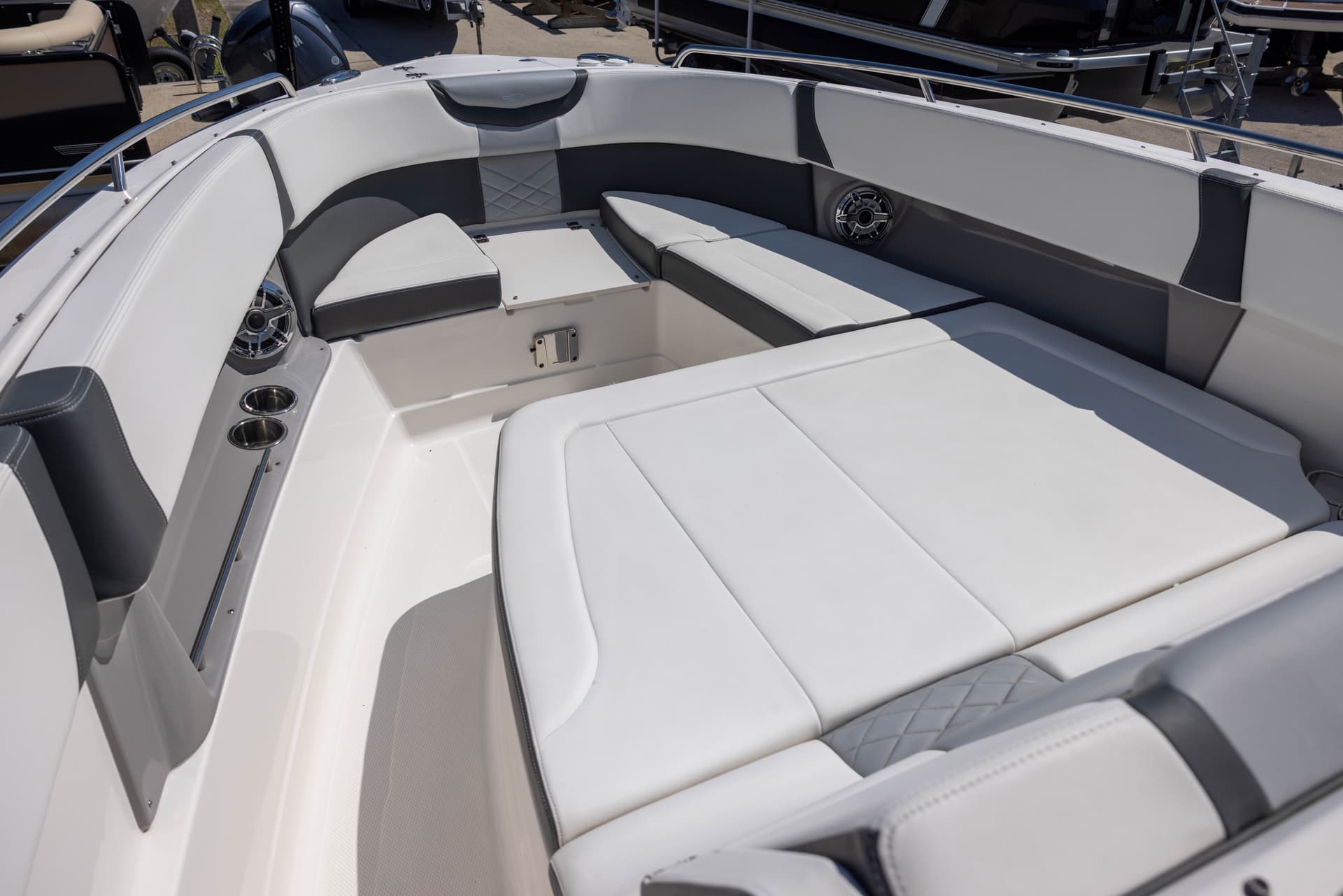 2022 Chaparral 300 OSX — image 10