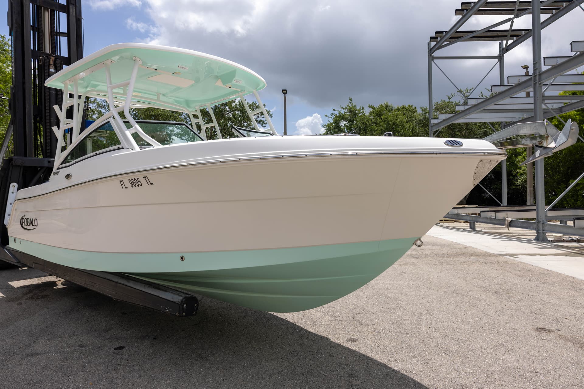 2022 Robalo R247 — image 15