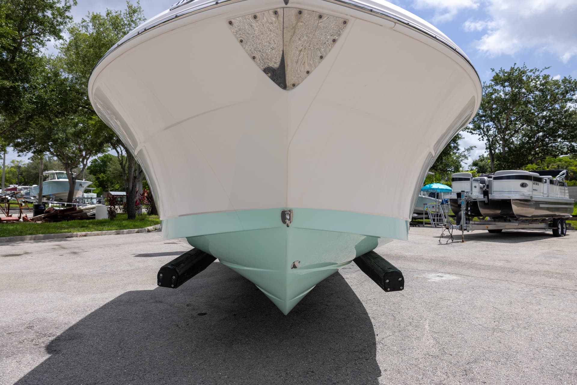 2022 Robalo R247 — image 18