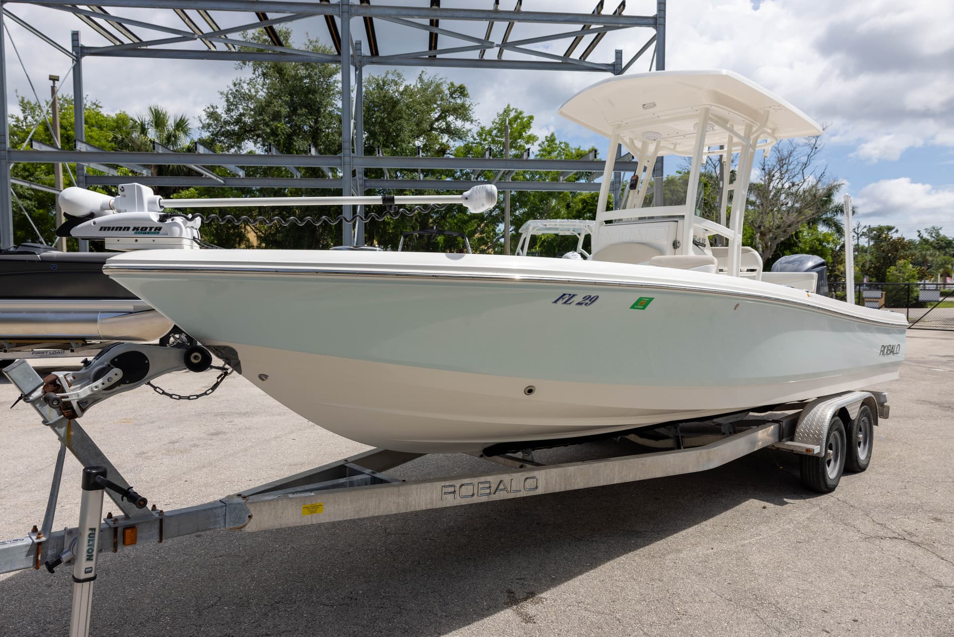 2015 Robalo 246 Cayman — image 1