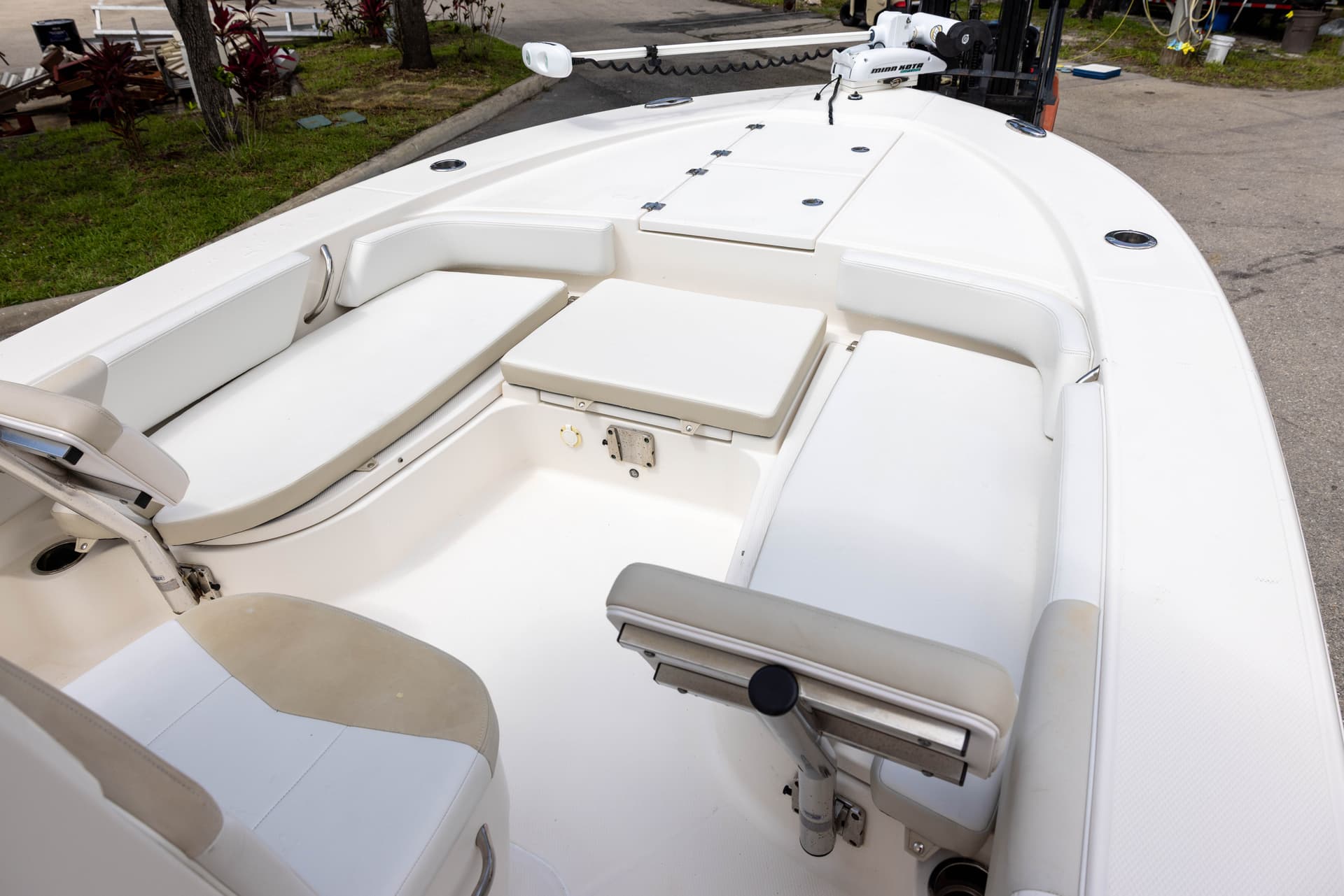 2015 Robalo 246 Cayman — image 12