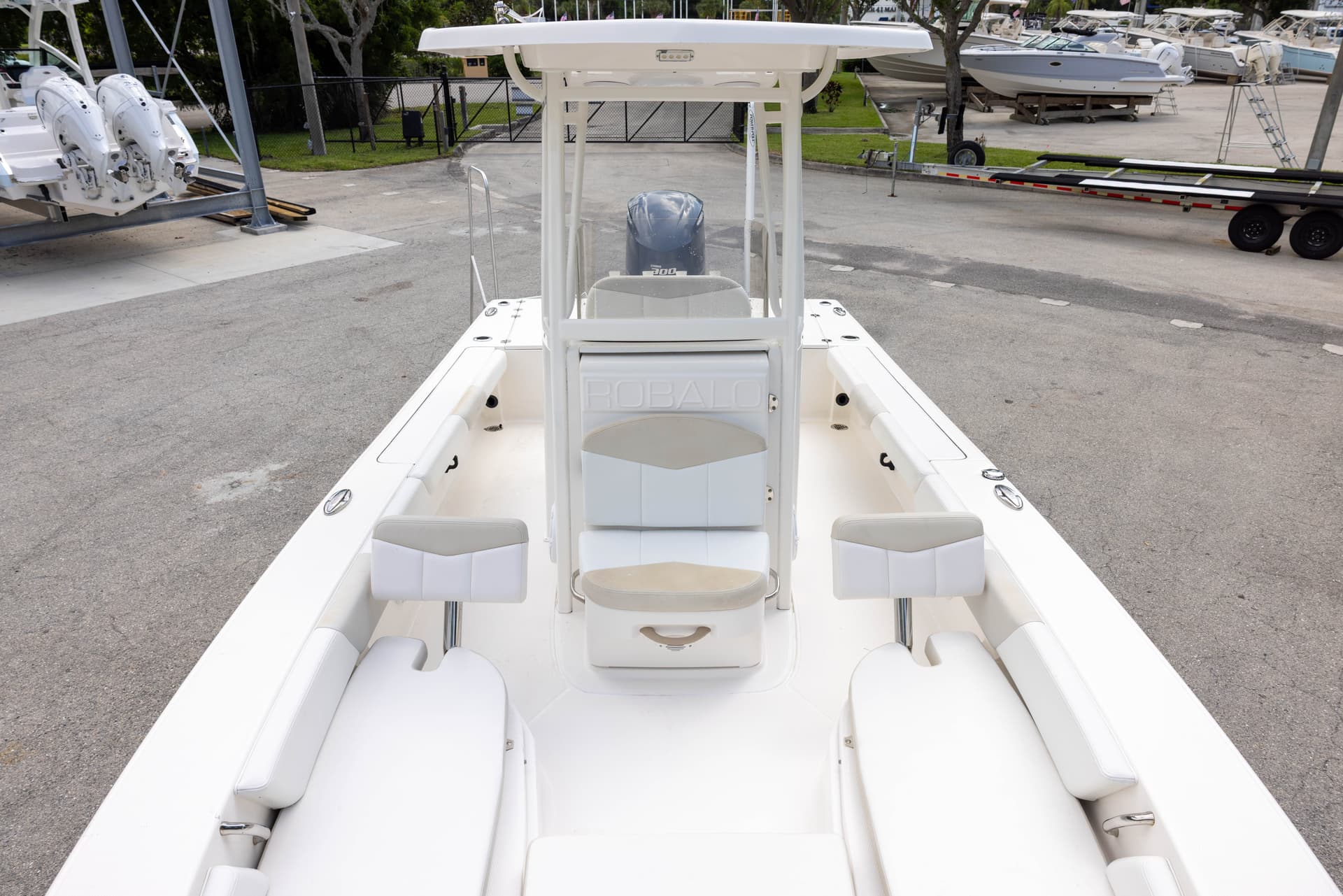 2015 Robalo 246 Cayman — image 15