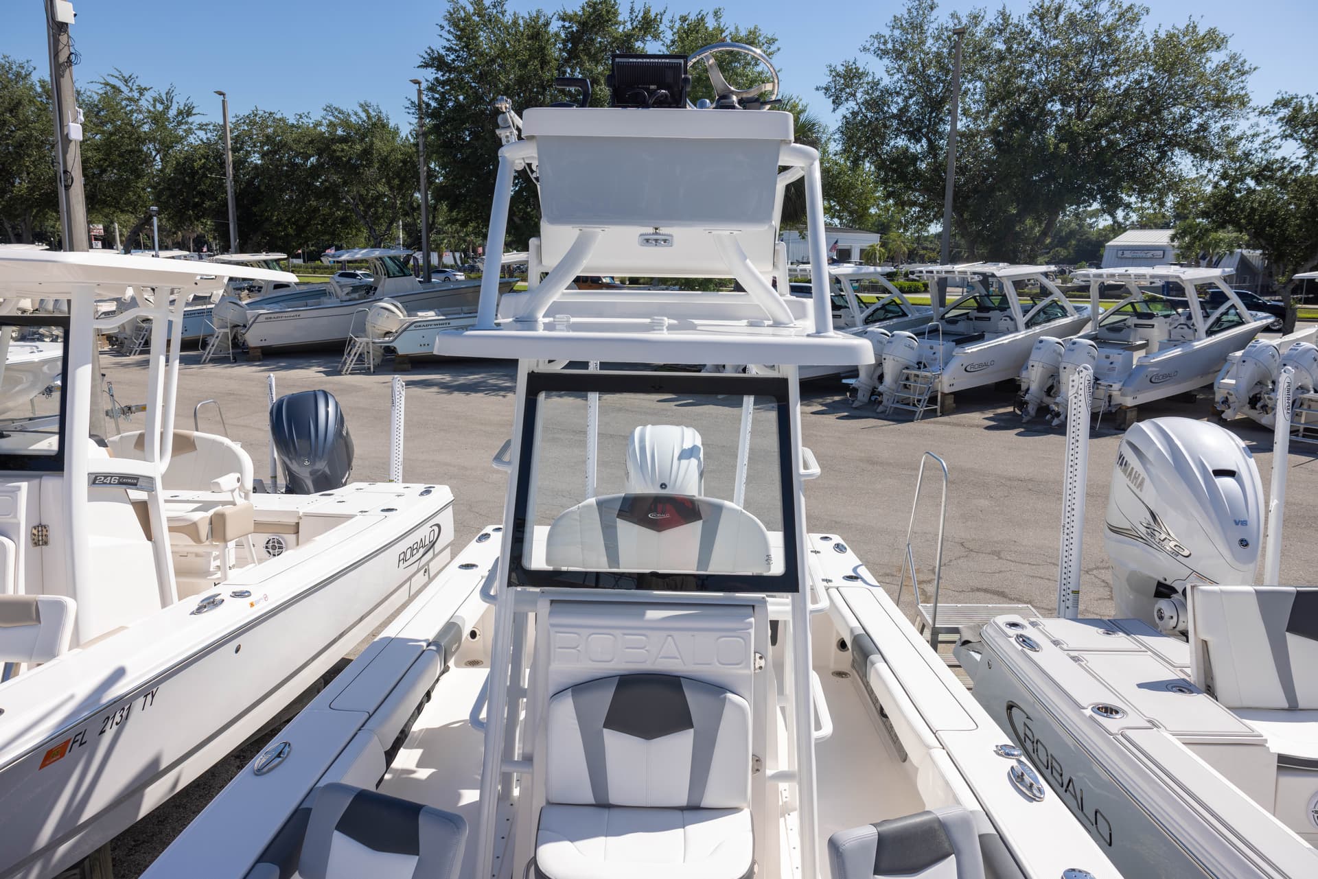 2022 Robalo 246 Cayman SD — image 6
