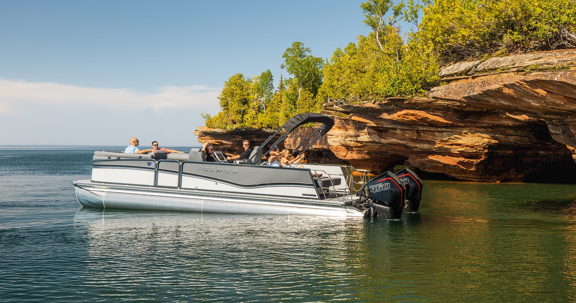 Premier Intrigue pontoon