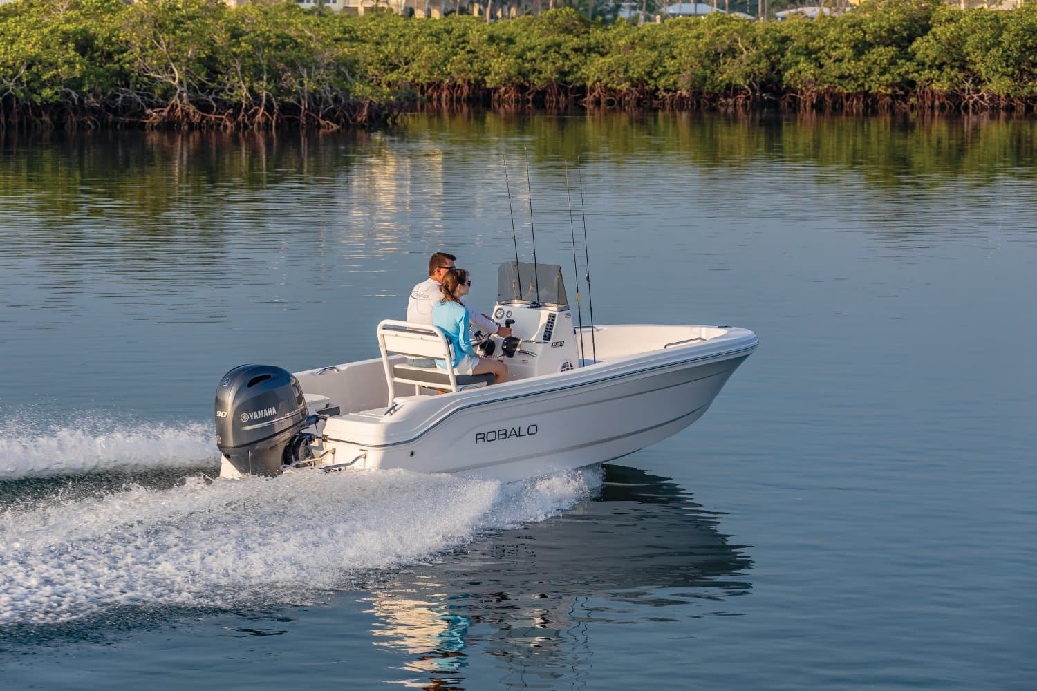 Robalo R160 — 2026 robalo r160 water running 3