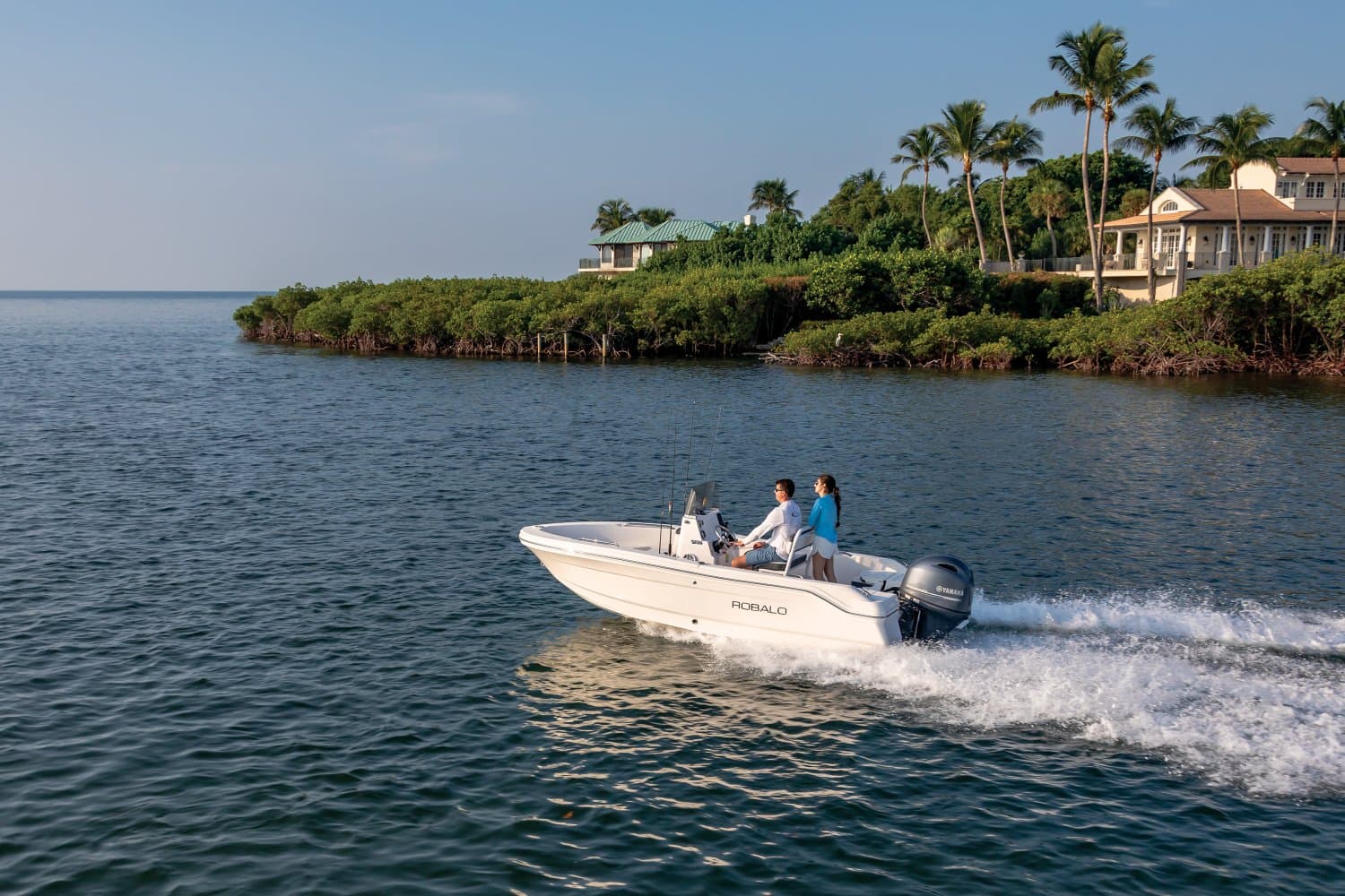 Robalo R160 — 2026 robalo r160 water running